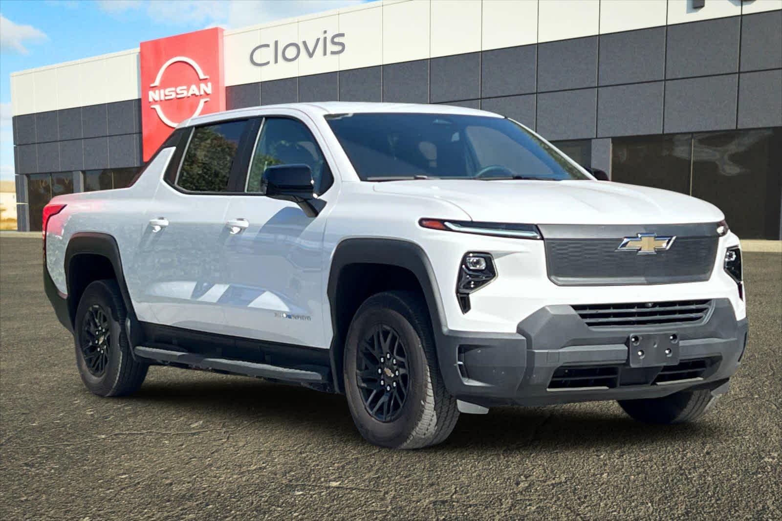 Thumbnail: 2024 Chevrolet Silverado EV - 10