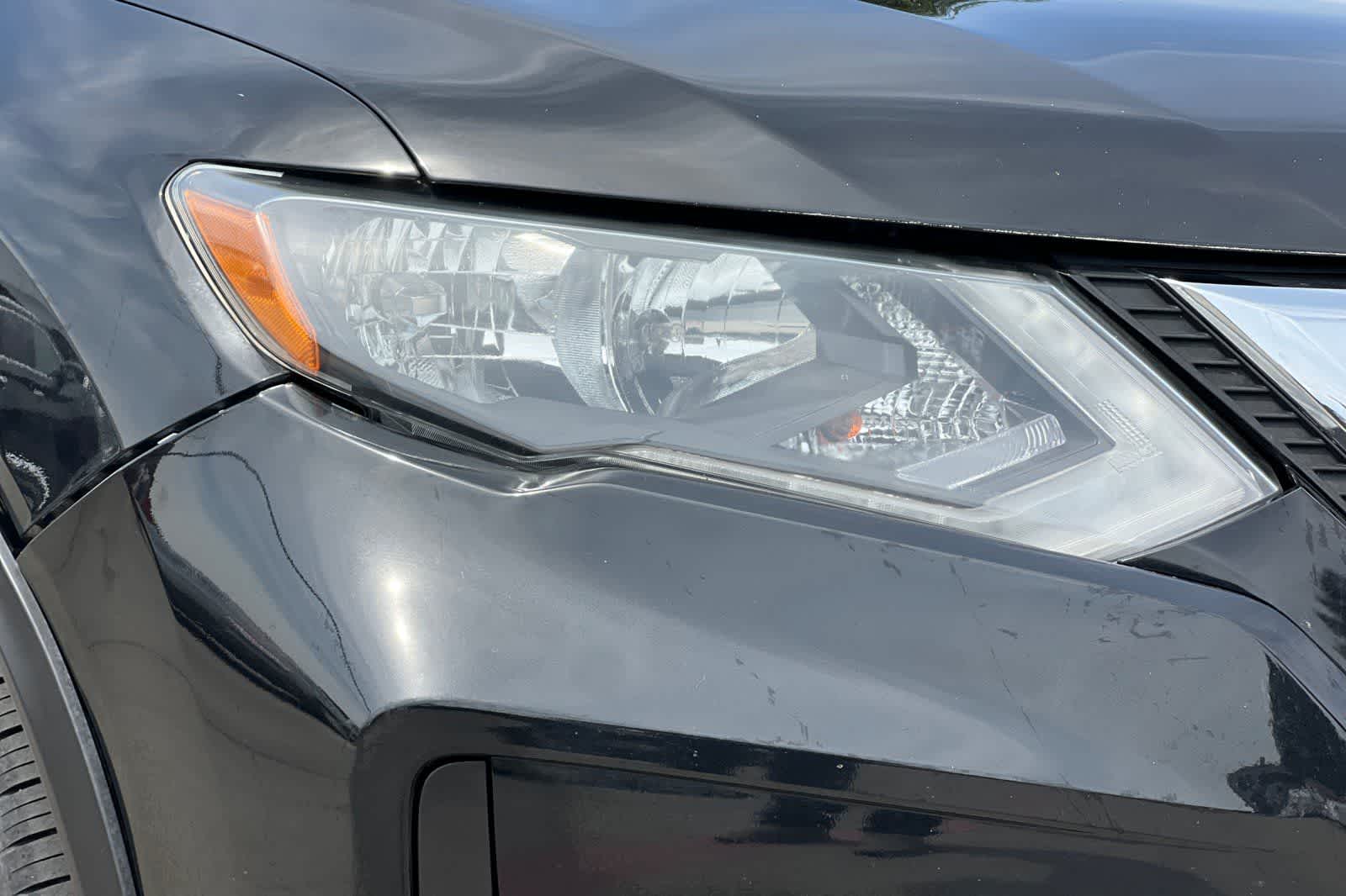 Thumbnail: 2017 Nissan Rogue - 31