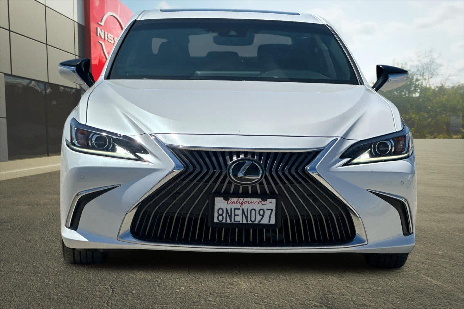 Thumbnail: 2020 Lexus ES - 11