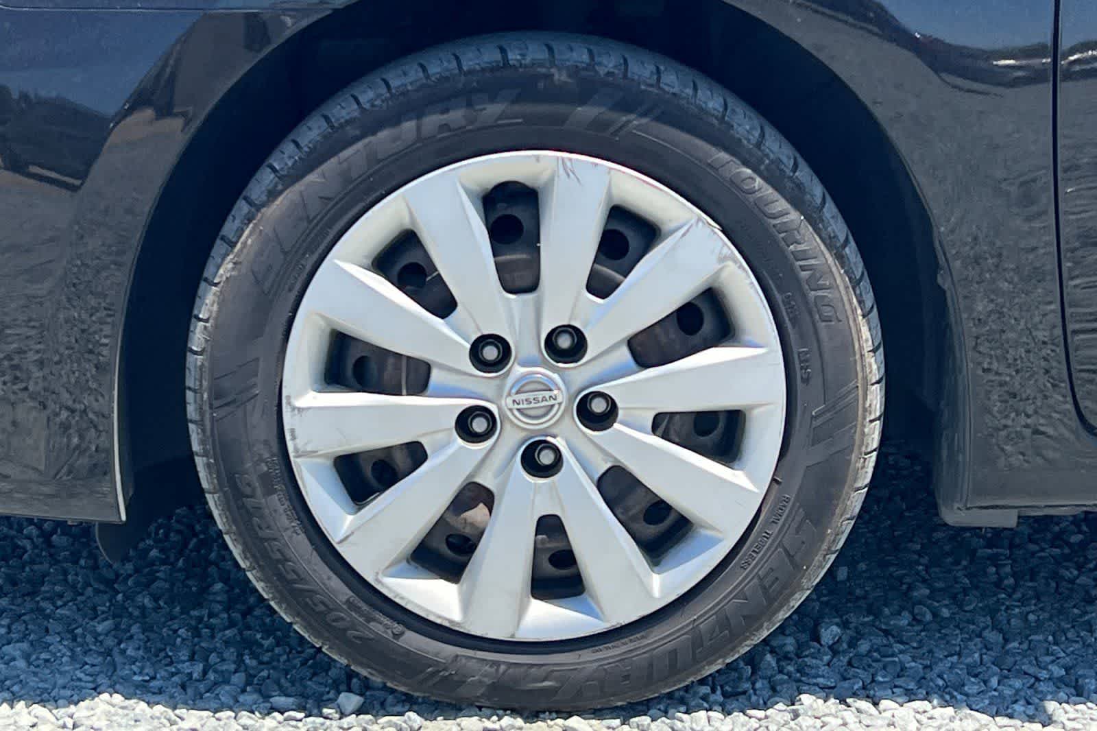 Thumbnail: 2019 Nissan Sentra - 12