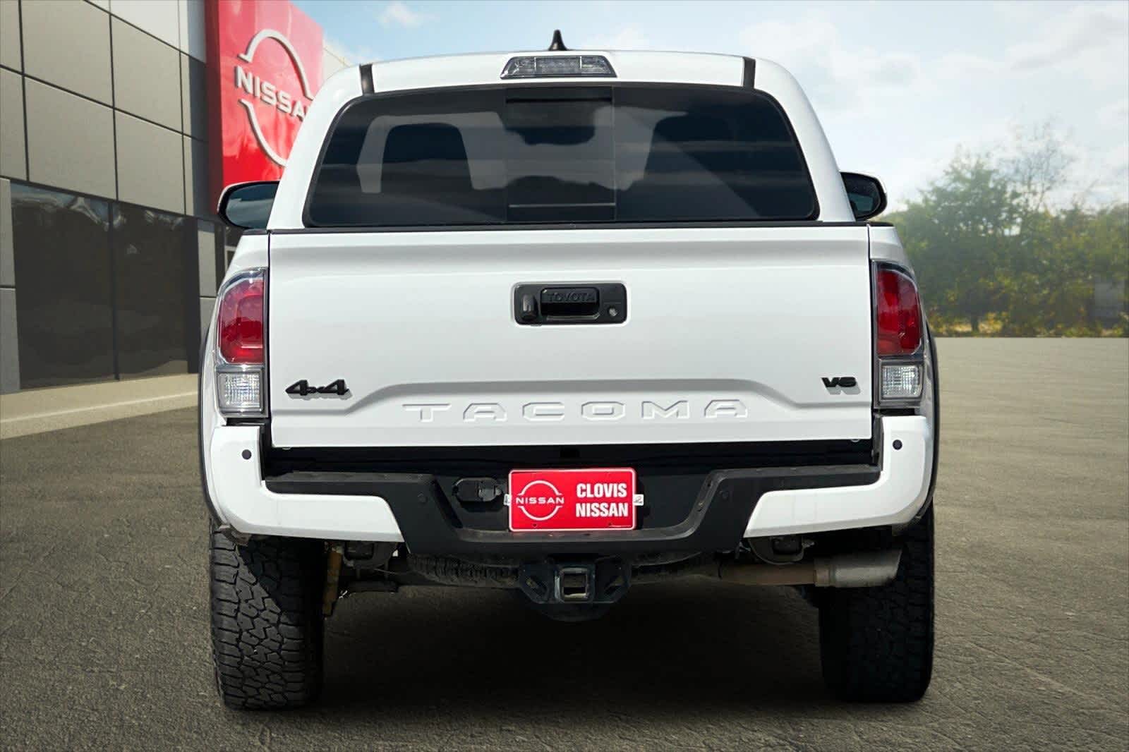 Thumbnail: 2022 Toyota Tacoma - 8