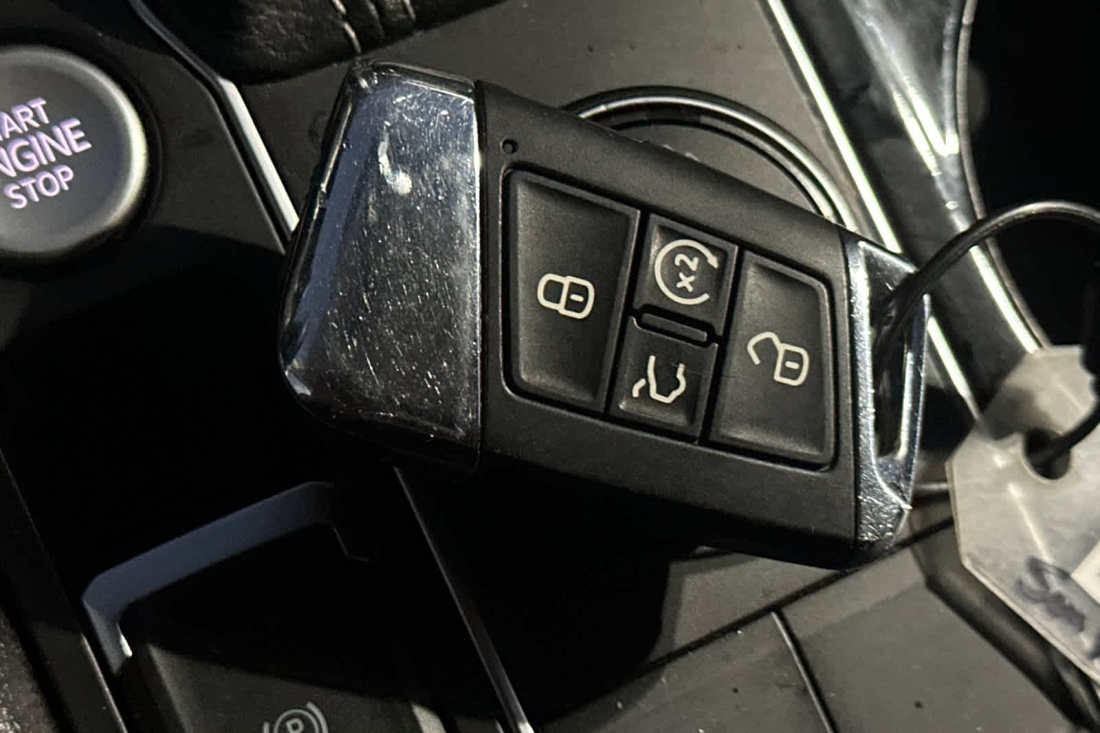 Thumbnail: 2022 Volkswagen Atlas - 25