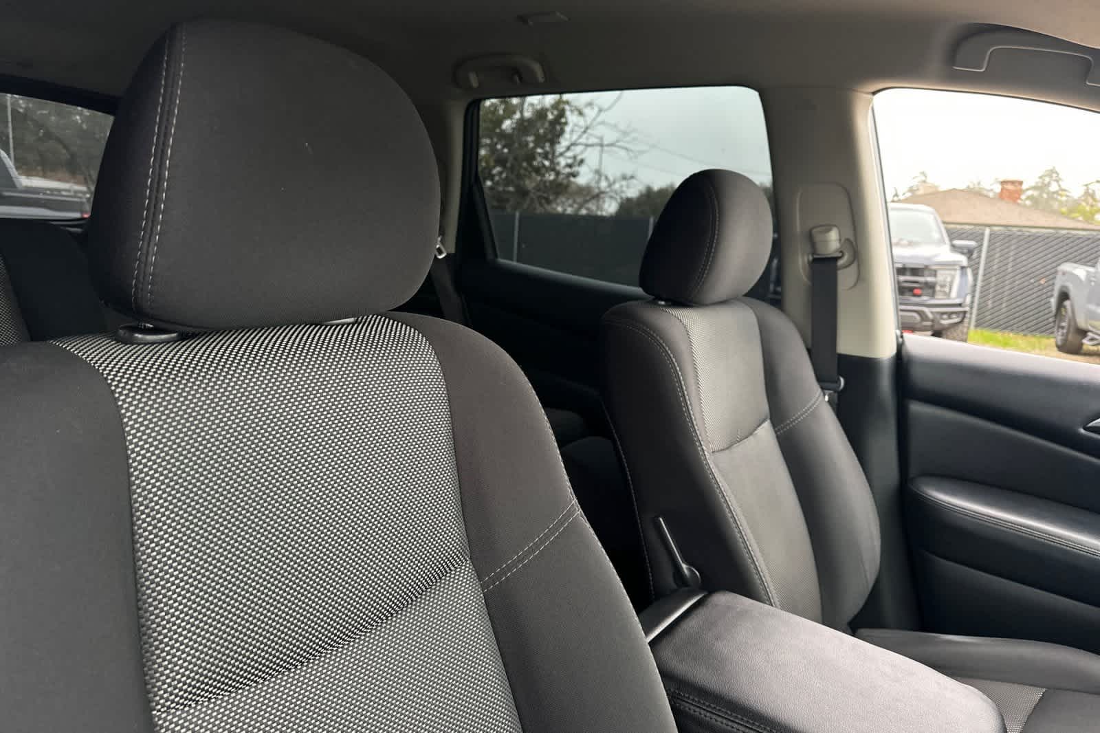 Thumbnail: 2020 Nissan Pathfinder - 19