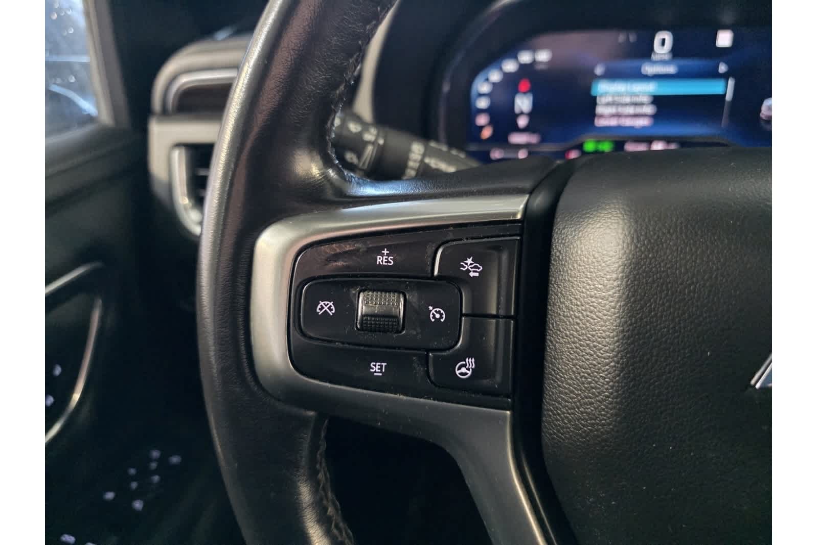 Thumbnail: 2022 Chevrolet Suburban - 26