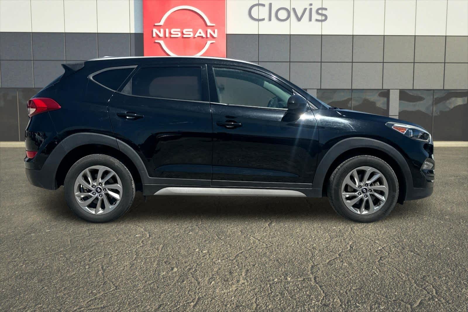 Thumbnail: 2018 Hyundai Tucson - 9