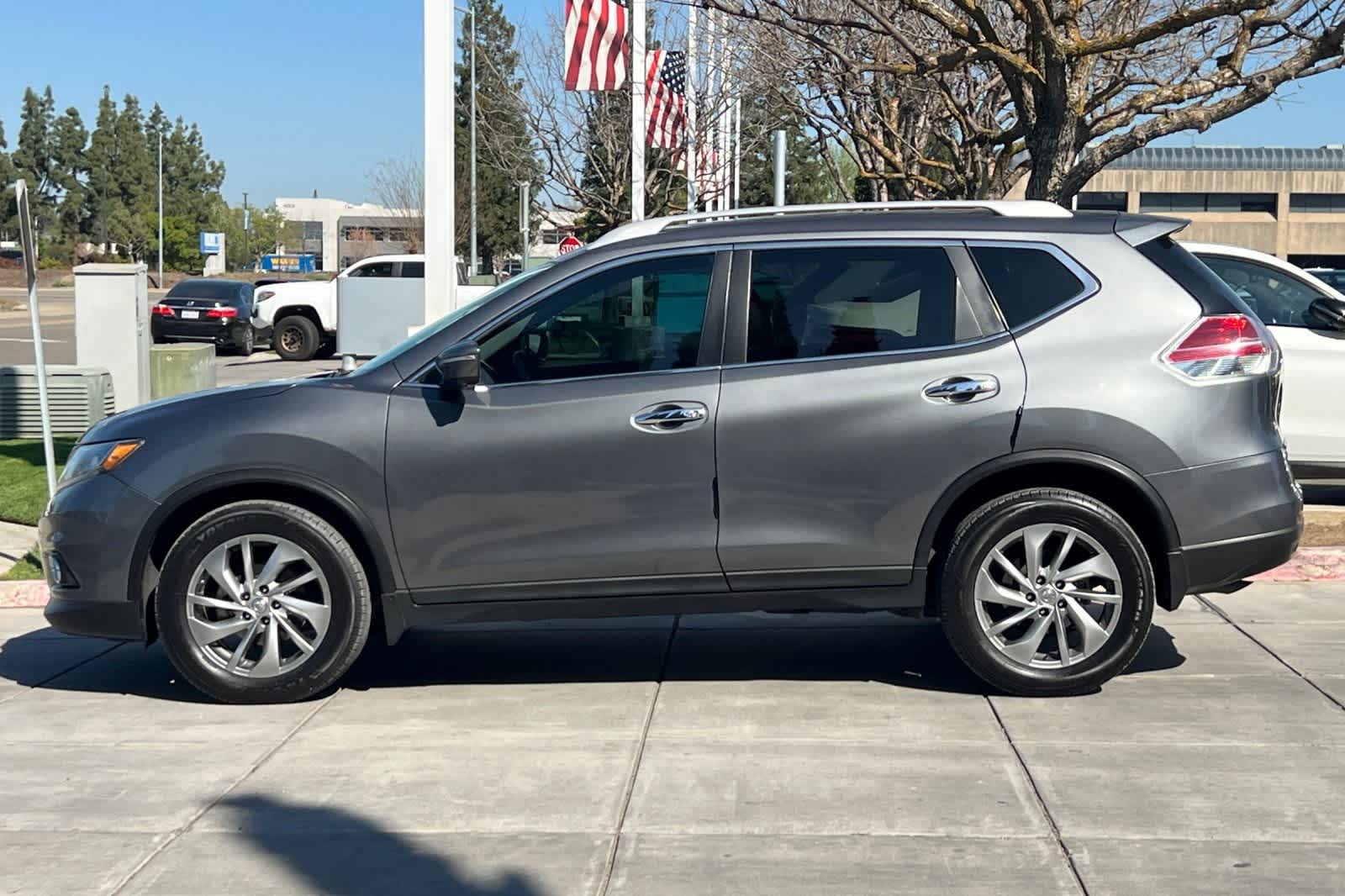 Thumbnail: 2014 Nissan Rogue - 6