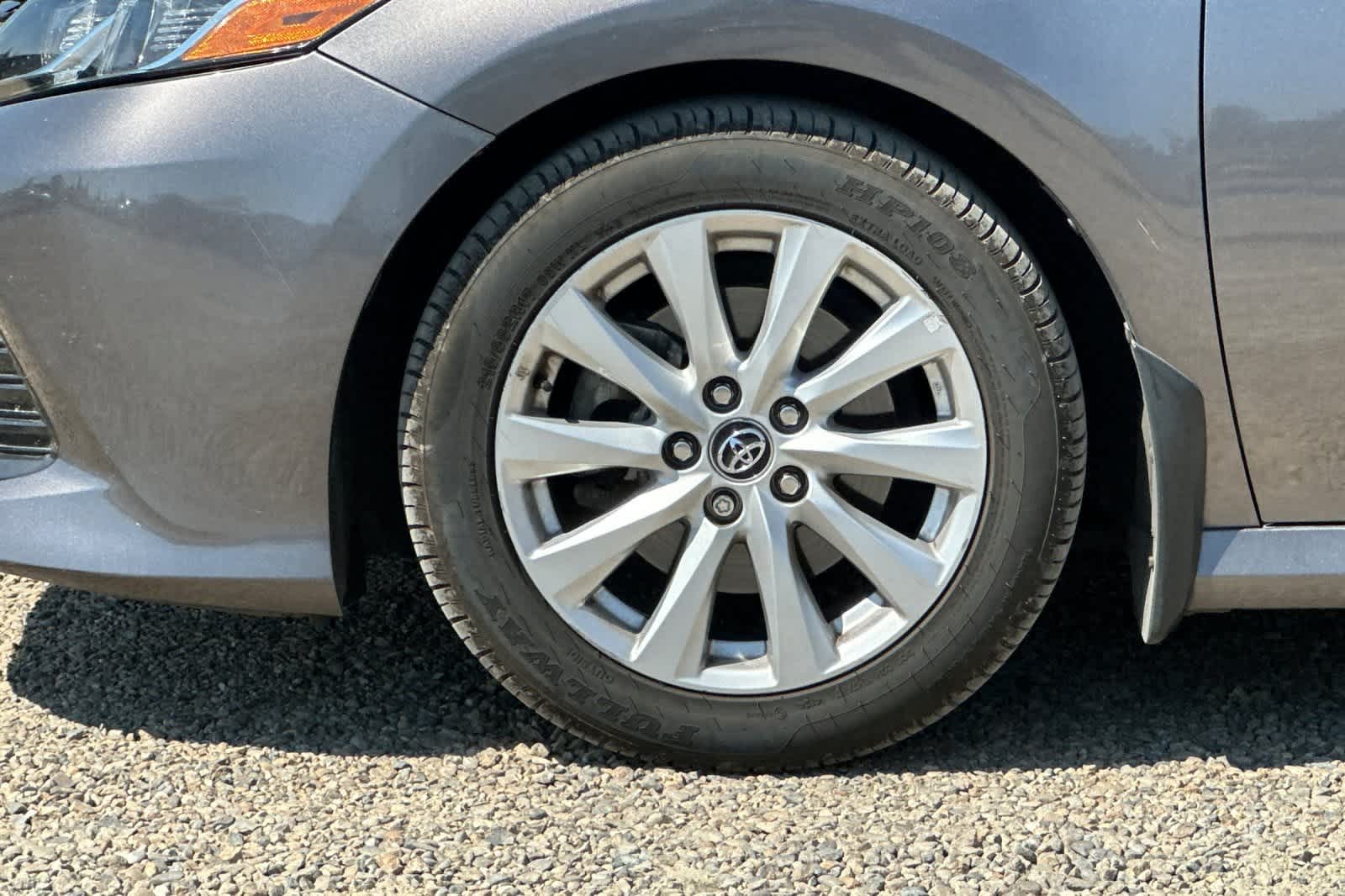 Thumbnail: 2020 Toyota Camry - 12