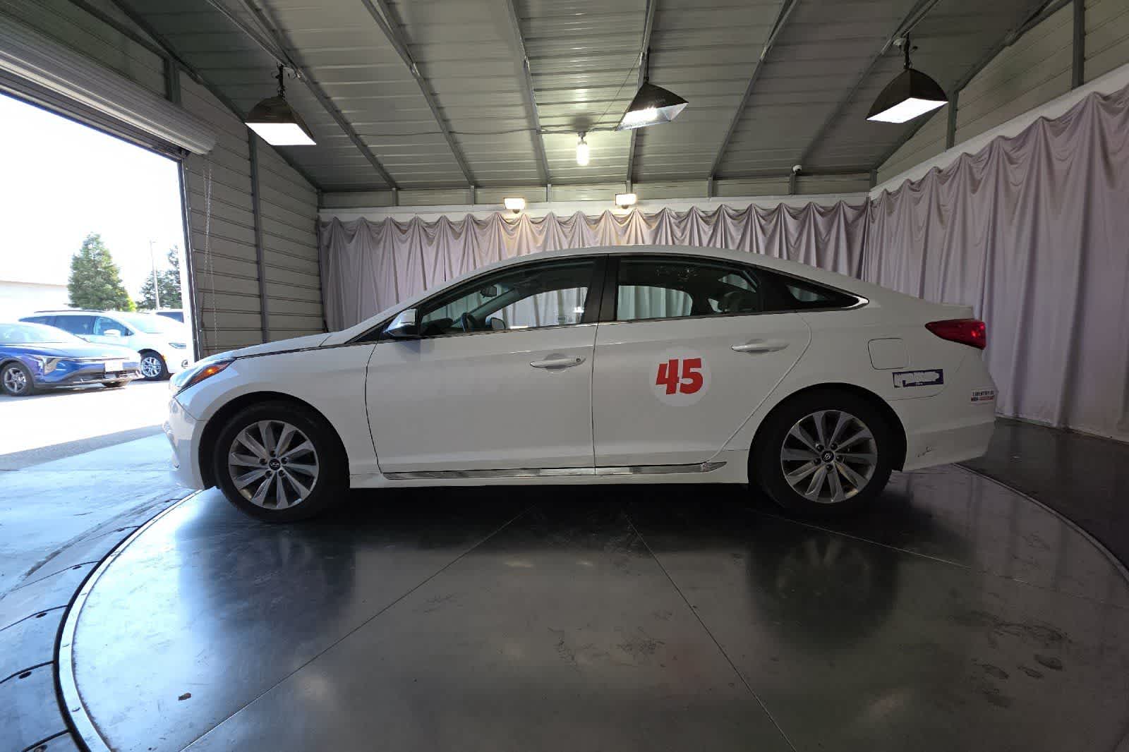 Thumbnail: 2017 Hyundai Sonata - 6