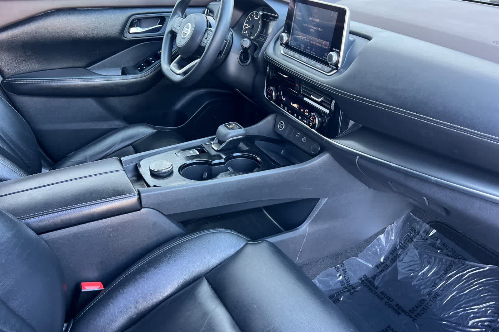 Thumbnail: 2021 Nissan Rogue - 18