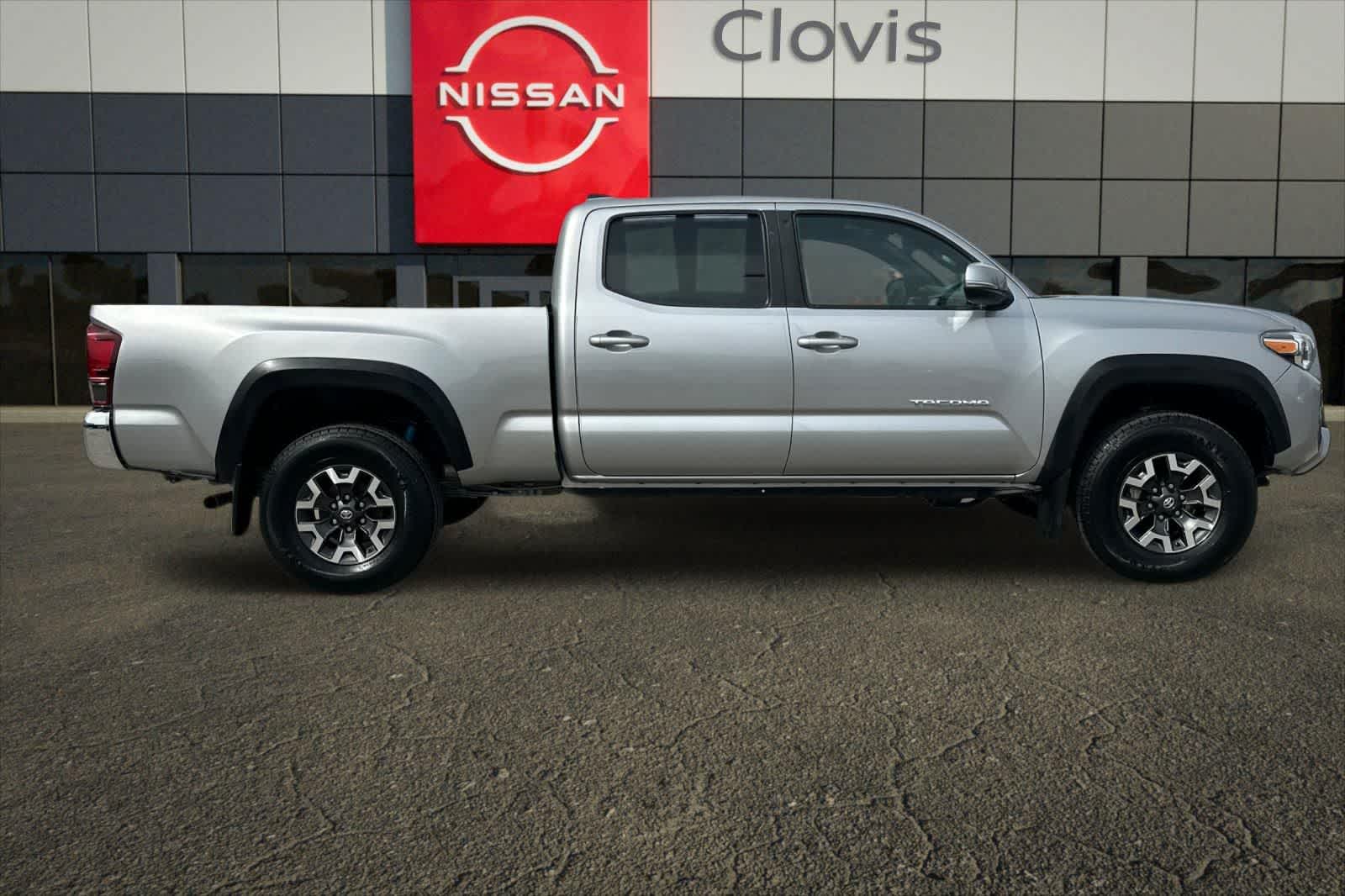 Thumbnail: 2020 Toyota Tacoma - 9