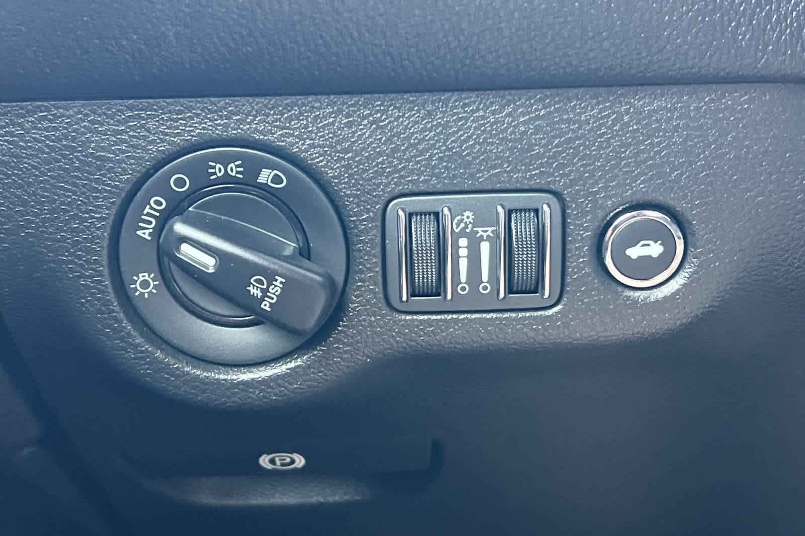 Thumbnail: 2018 Dodge Challenger - 32