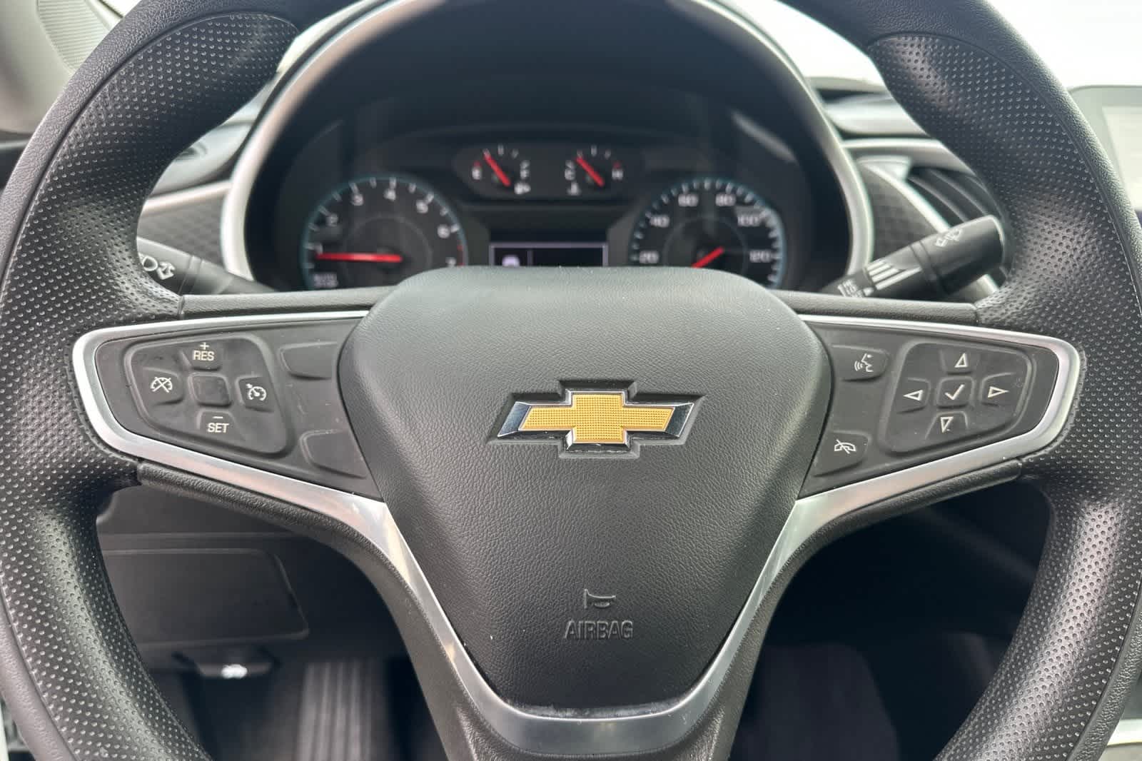 Thumbnail: 2022 Chevrolet Malibu - 28