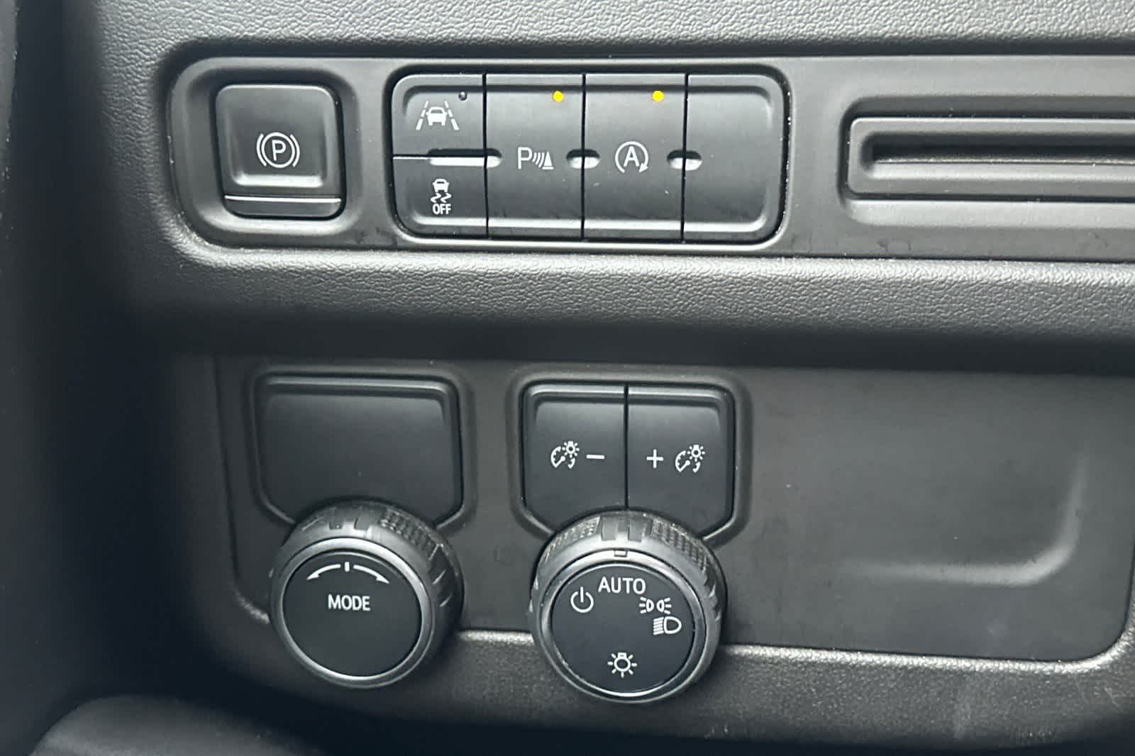 Thumbnail: 2023 Chevrolet Suburban - 33