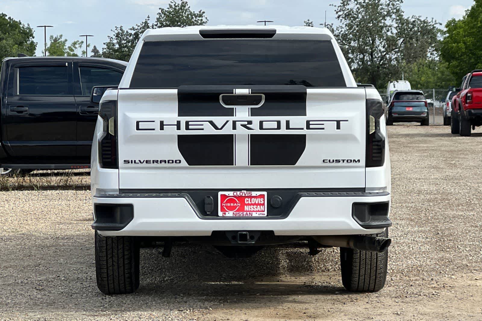 Thumbnail: 2021 Chevrolet Silverado 1500 - 8