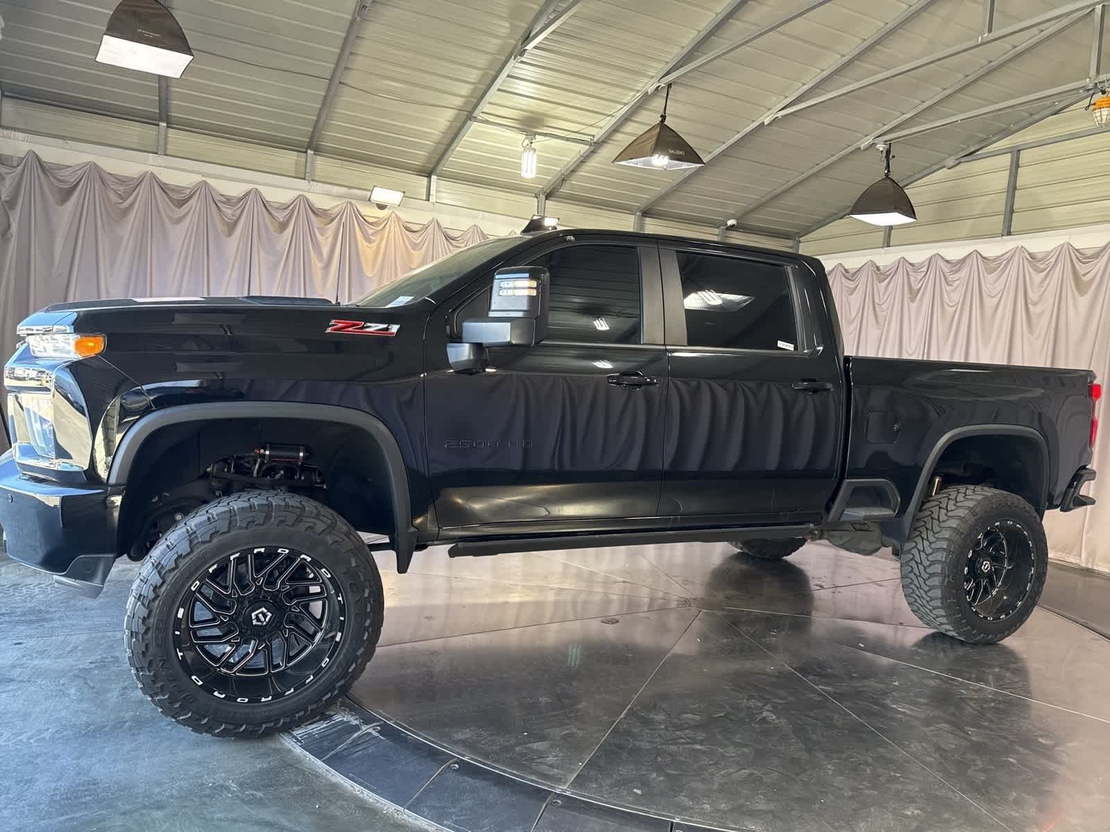 Thumbnail: 2022 Chevrolet Silverado 2500 - 4
