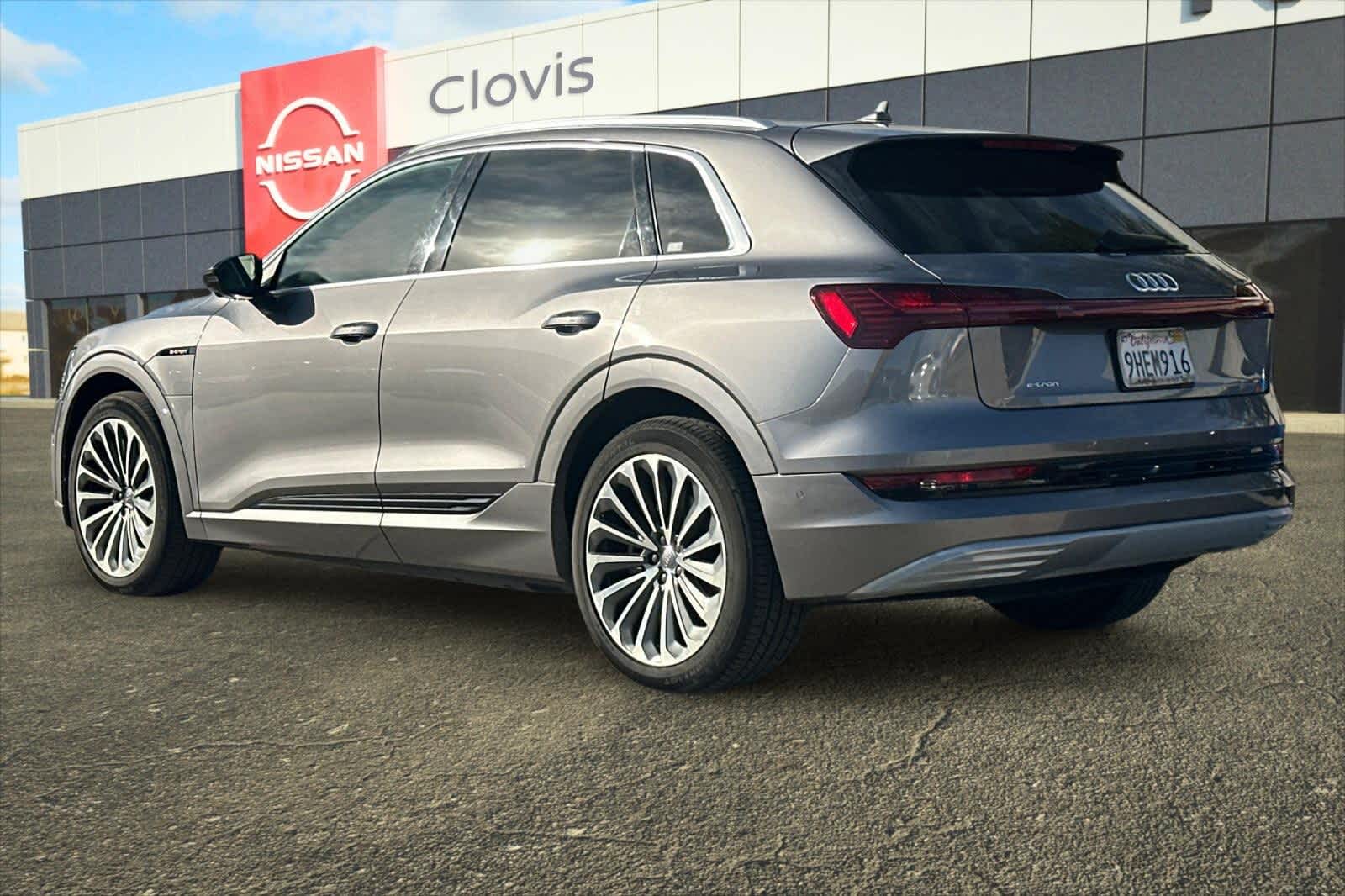 Thumbnail: 2019 Audi e-tron - 7