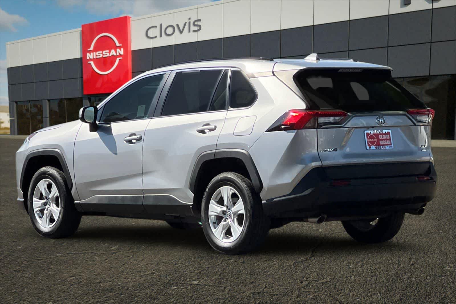 Thumbnail: 2020 Toyota RAV4 - 7