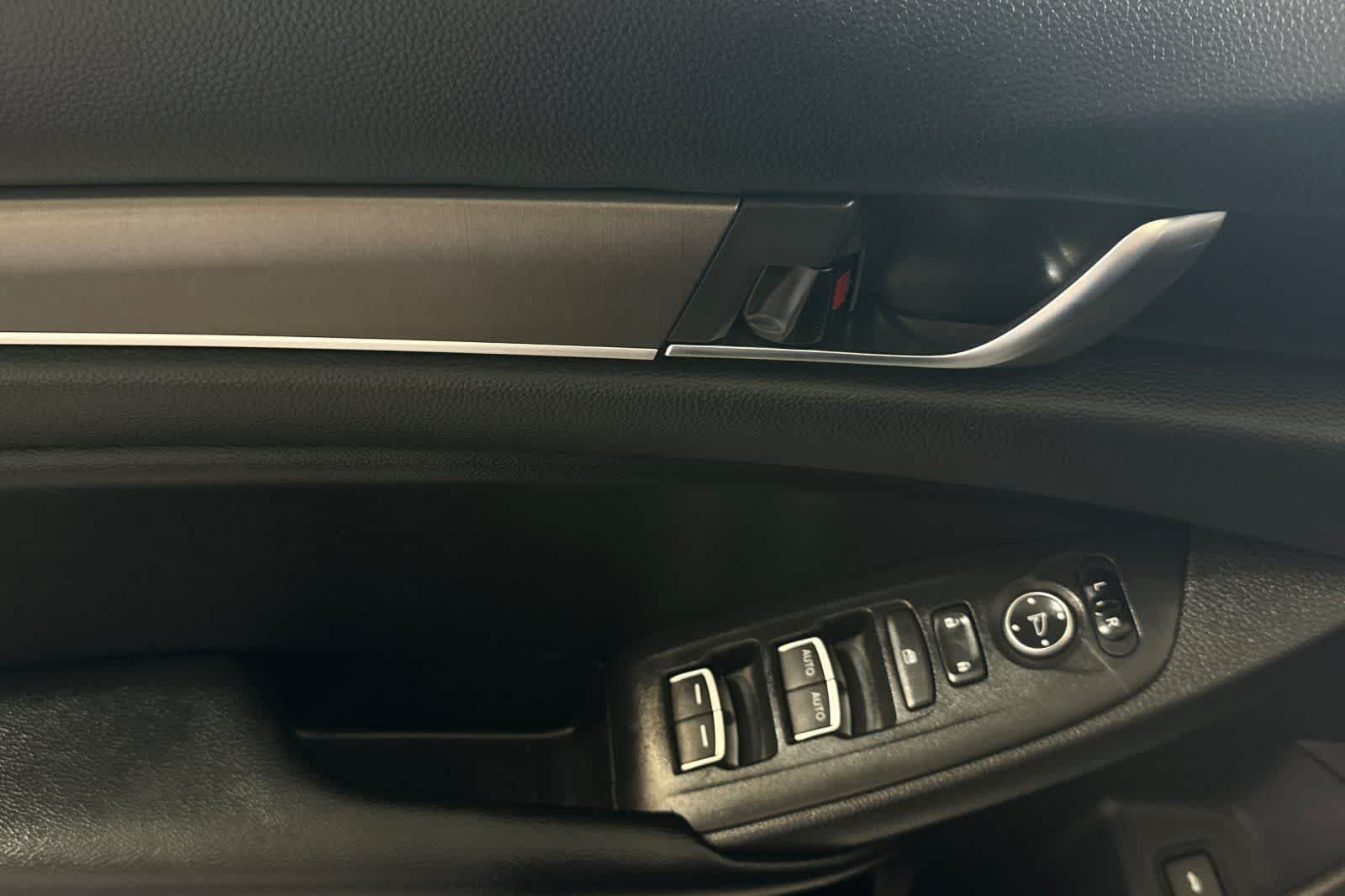 Thumbnail: 2018 Honda Accord - 13