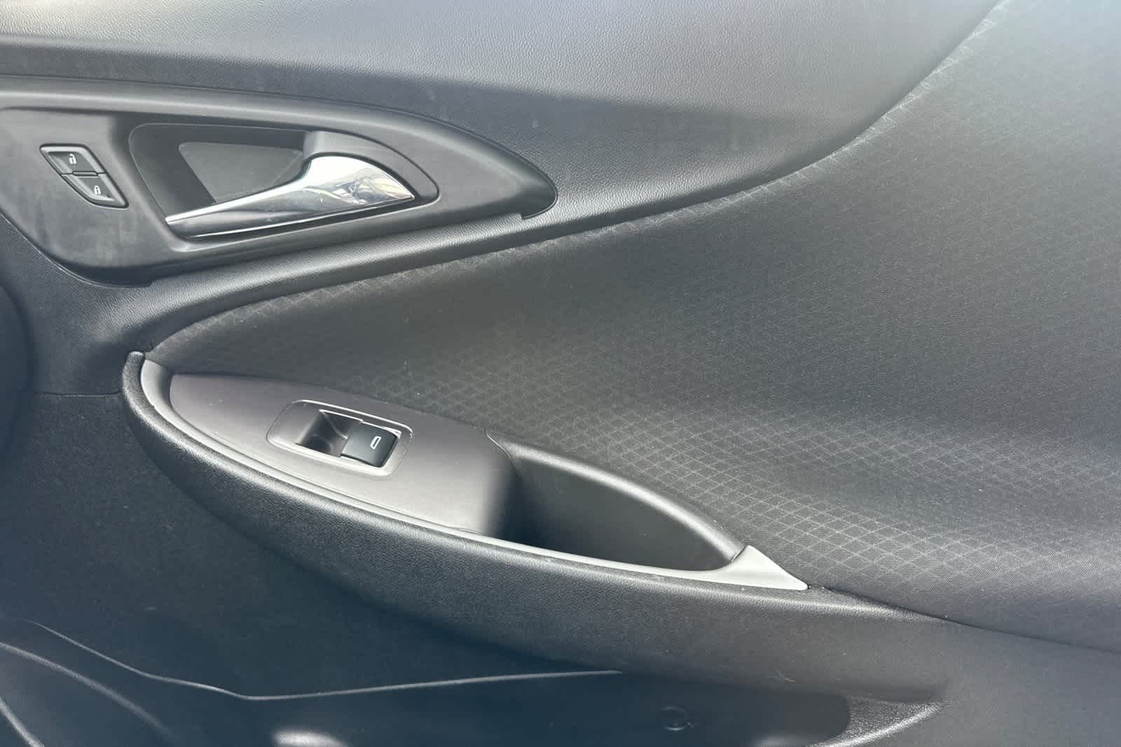 Thumbnail: 2022 Chevrolet Malibu - 20