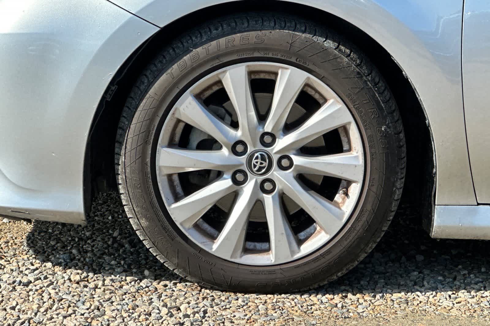 Thumbnail: 2018 Toyota Camry - 25