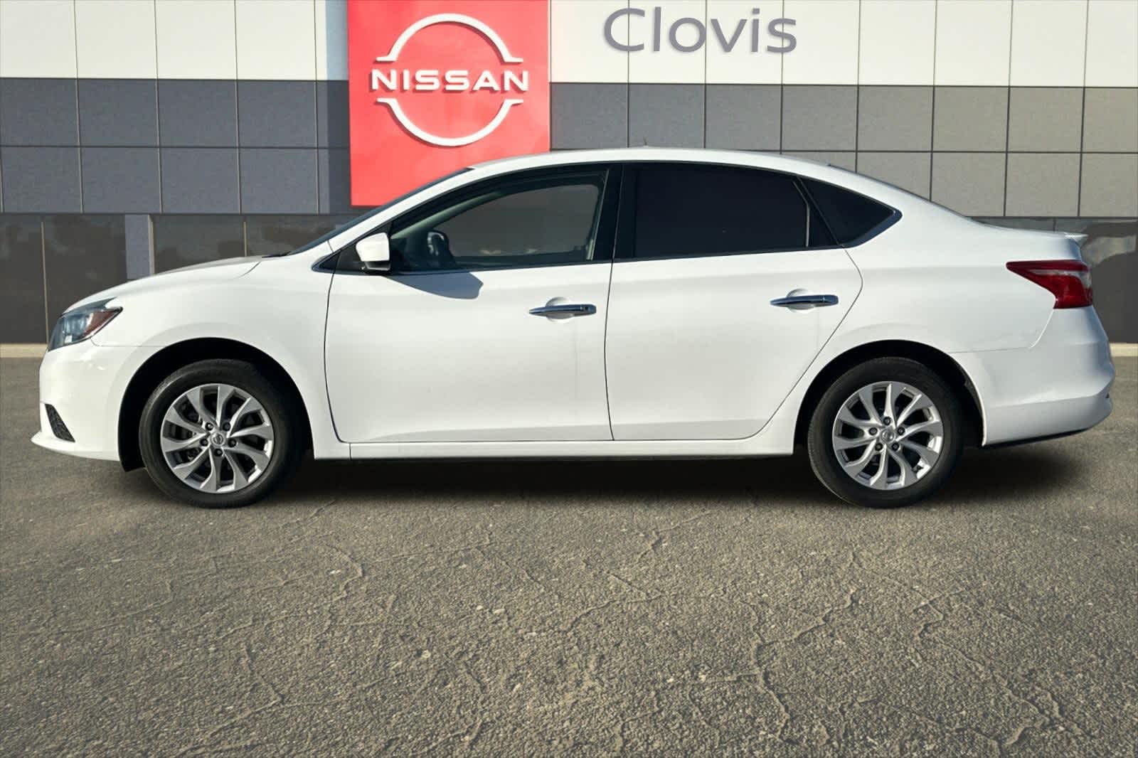 Thumbnail: 2017 Nissan Sentra - 6