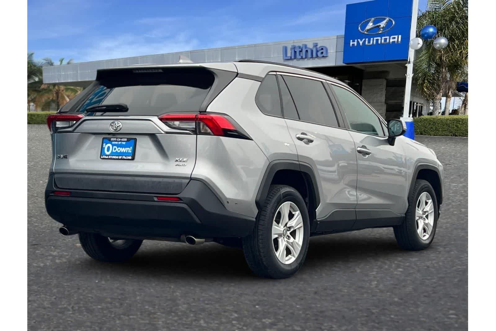 Thumbnail: 2020 Toyota RAV4 - 4
