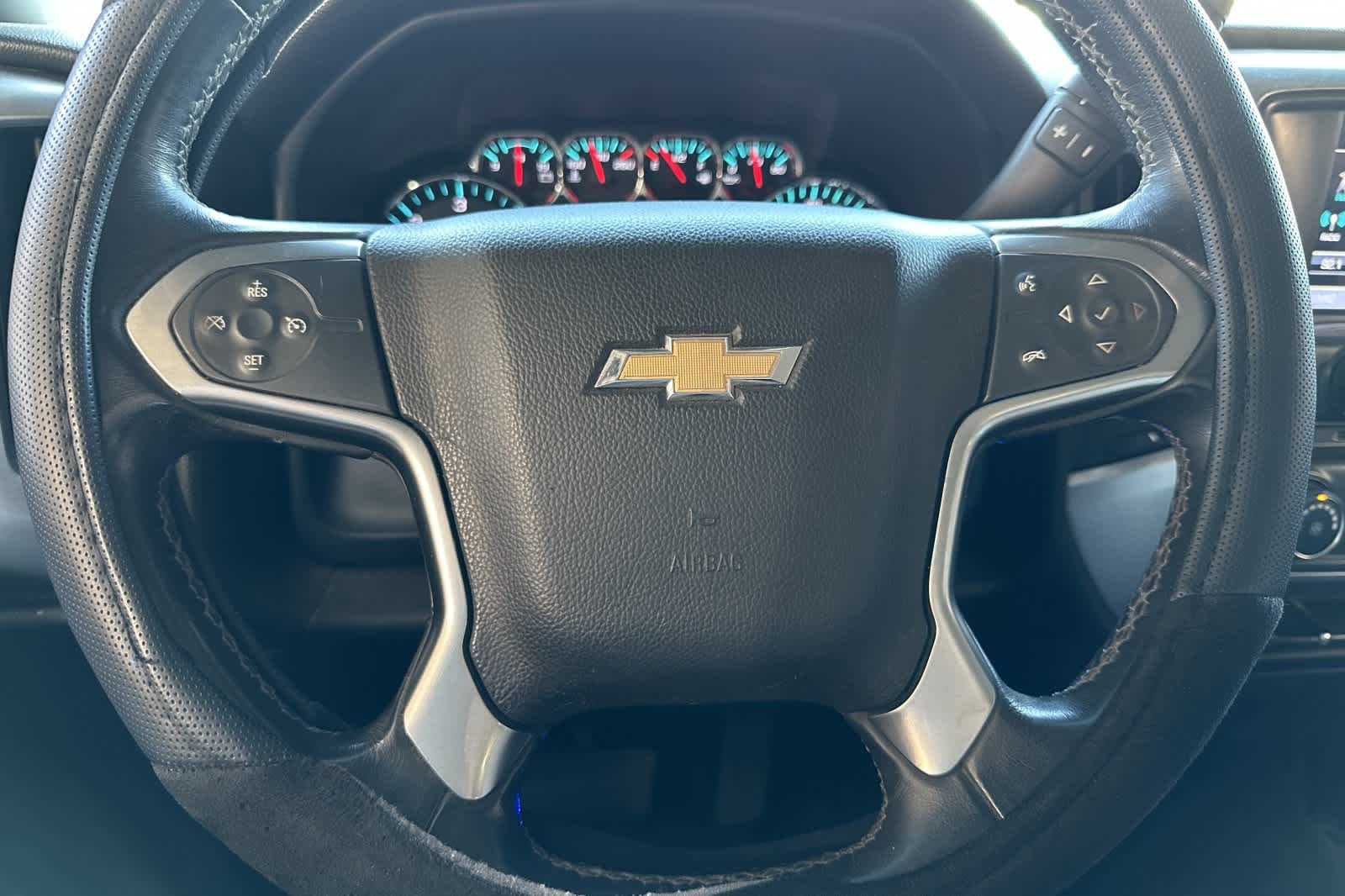Thumbnail: 2017 Chevrolet Silverado 1500 - 25
