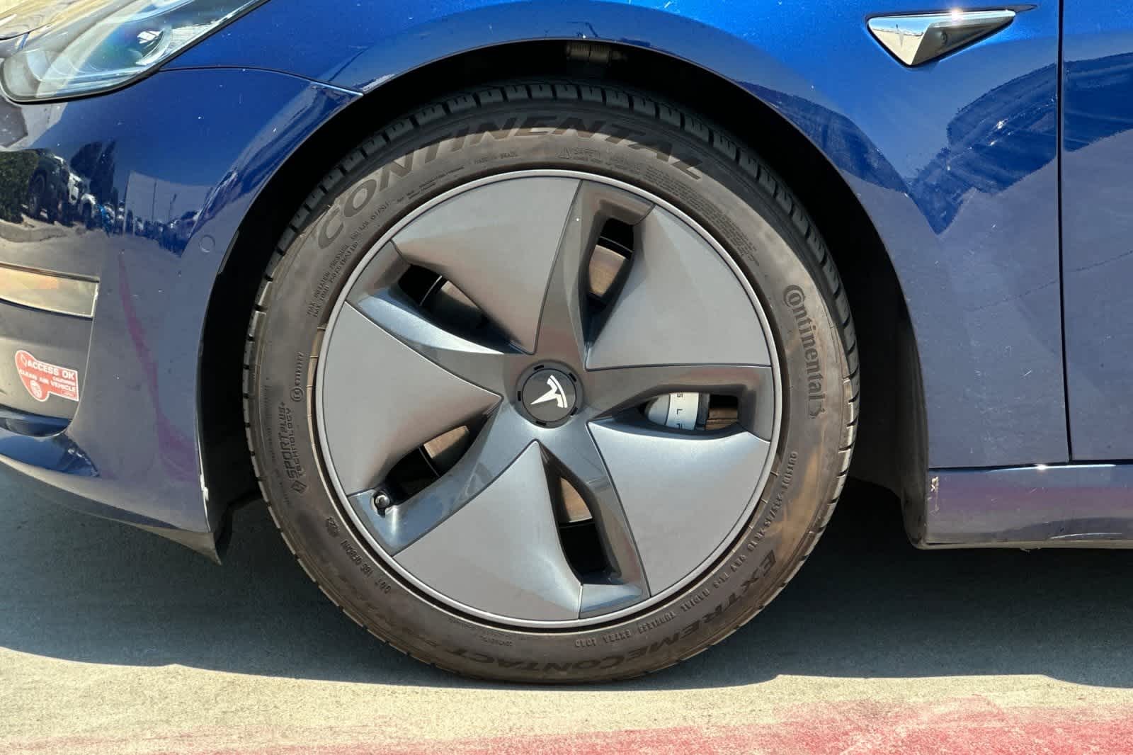 Thumbnail: 2018 Tesla Model 3 - 12
