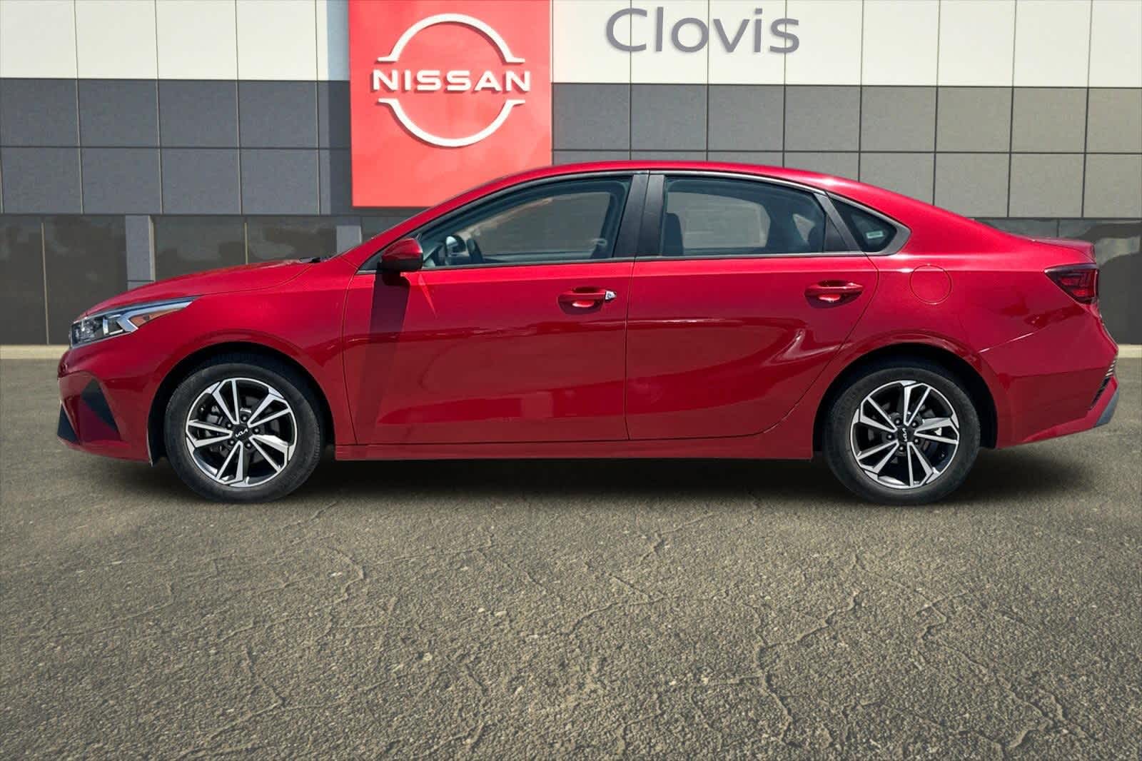 Thumbnail: 2023 Kia Forte - 6