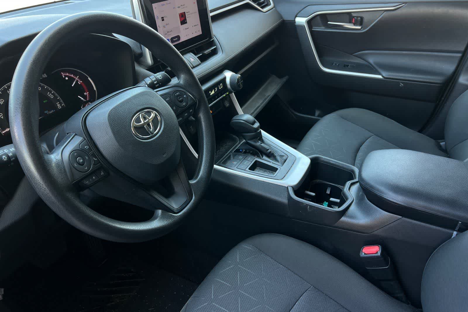 Thumbnail: 2023 Toyota RAV4 - 14