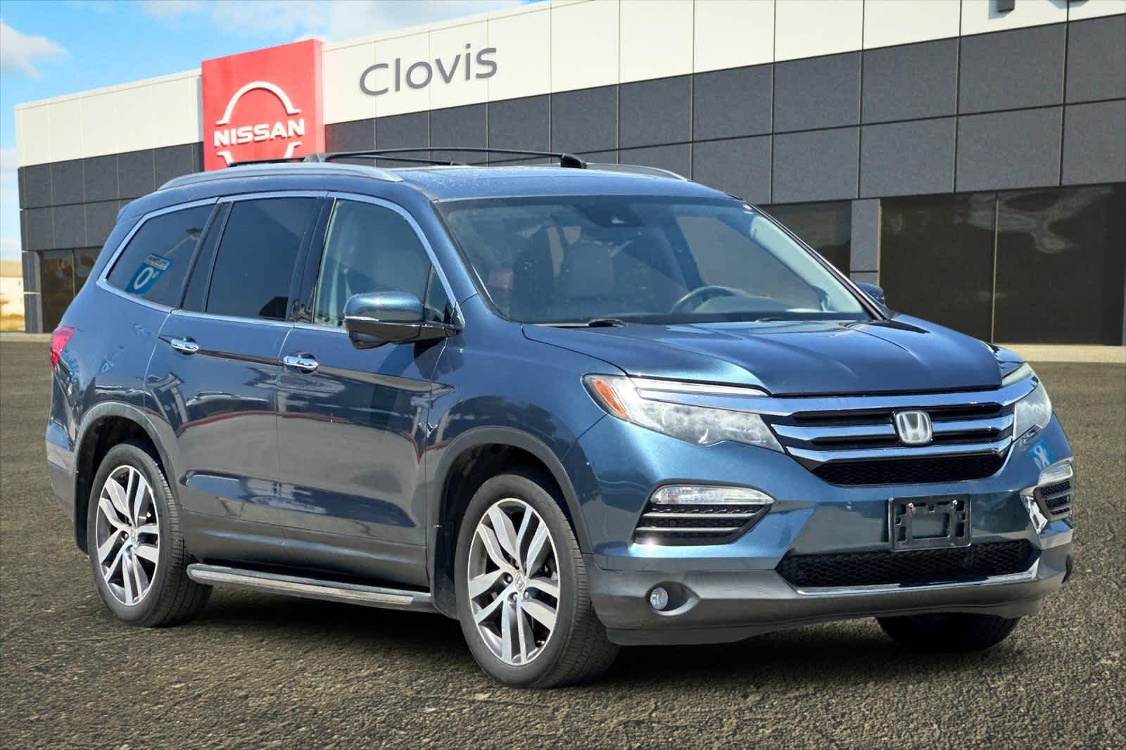 Thumbnail: 2016 Honda Pilot - 10