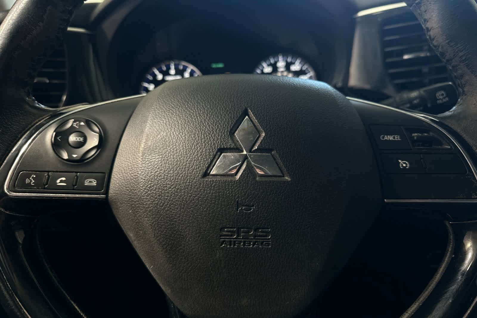 Thumbnail: 2017 Mitsubishi Outlander - 25