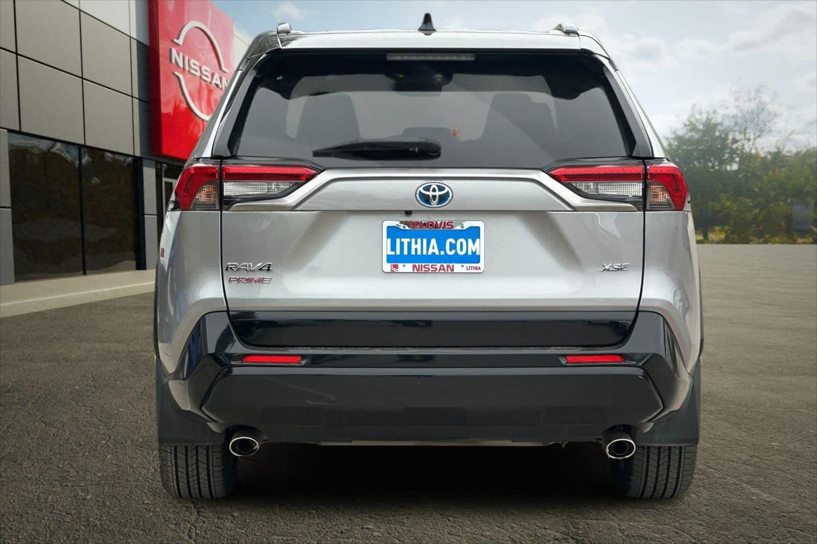 Thumbnail: 2021 Toyota RAV4 - 8