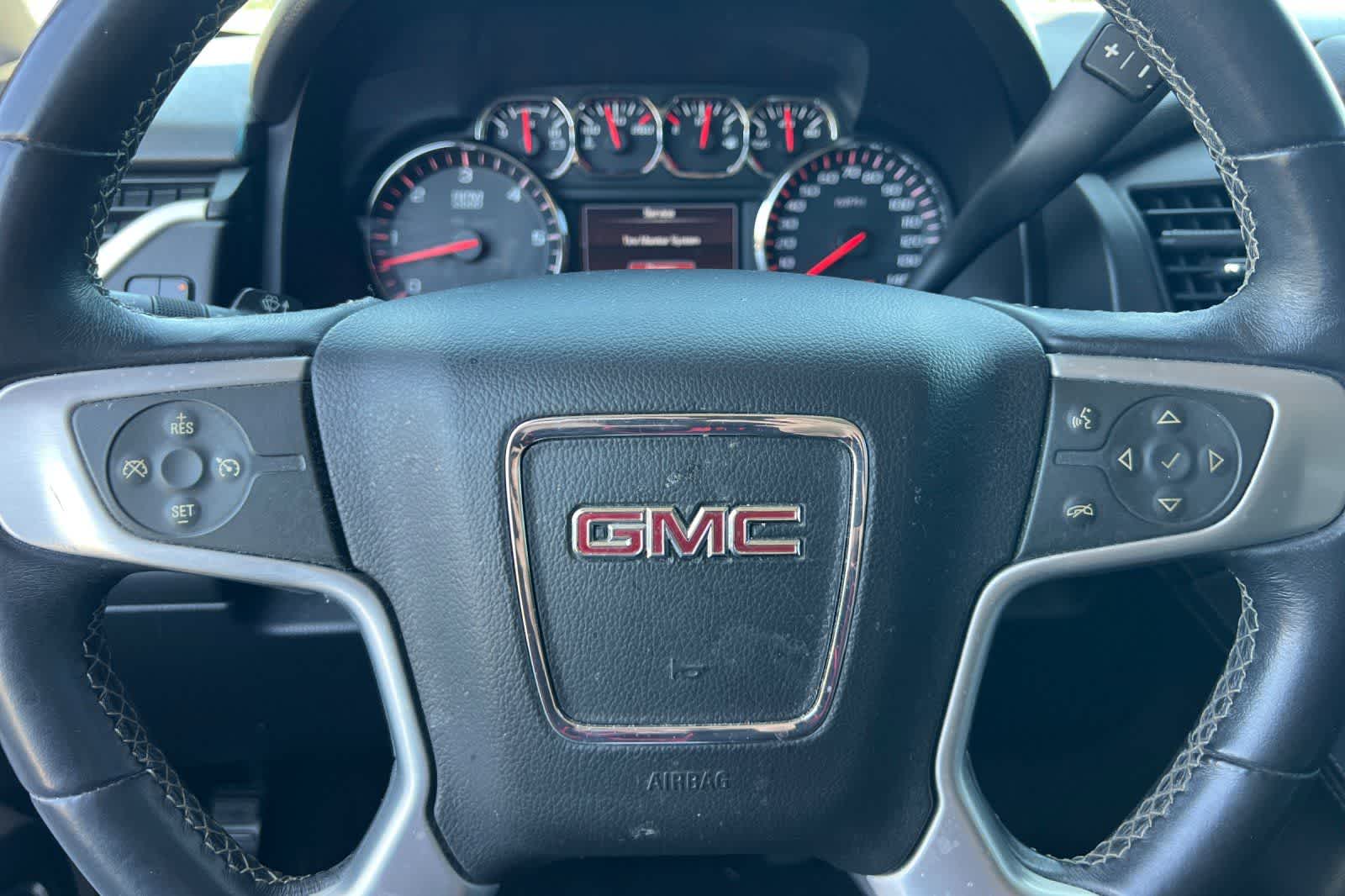 Thumbnail: 2015 GMC Yukon - 25