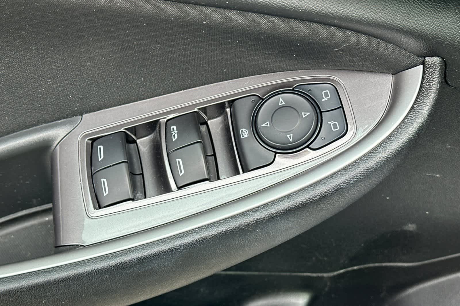 Thumbnail: 2022 Chevrolet Malibu - 14