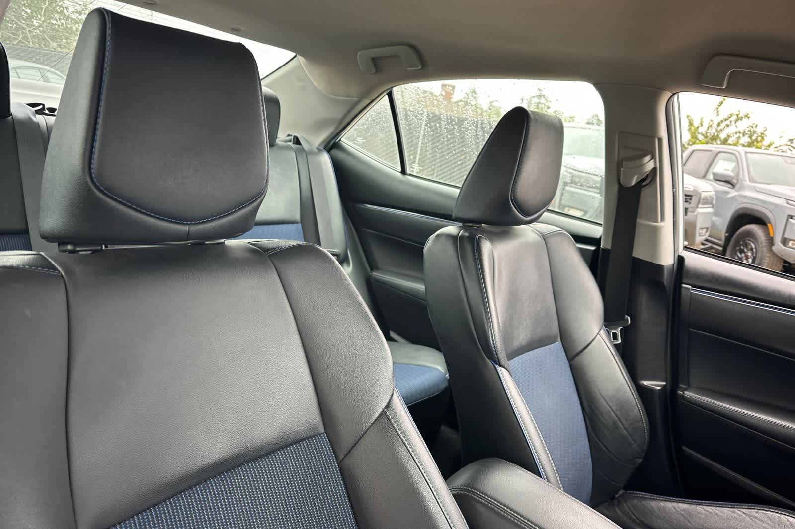 Thumbnail: 2017 Toyota Corolla - 17