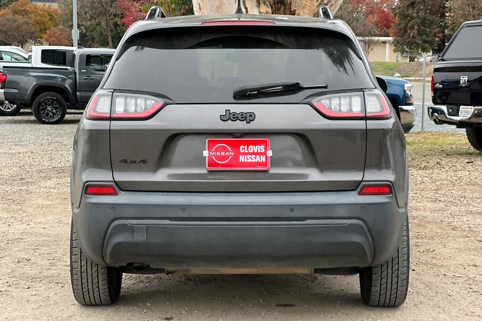 Thumbnail: 2019 Jeep Cherokee - 8