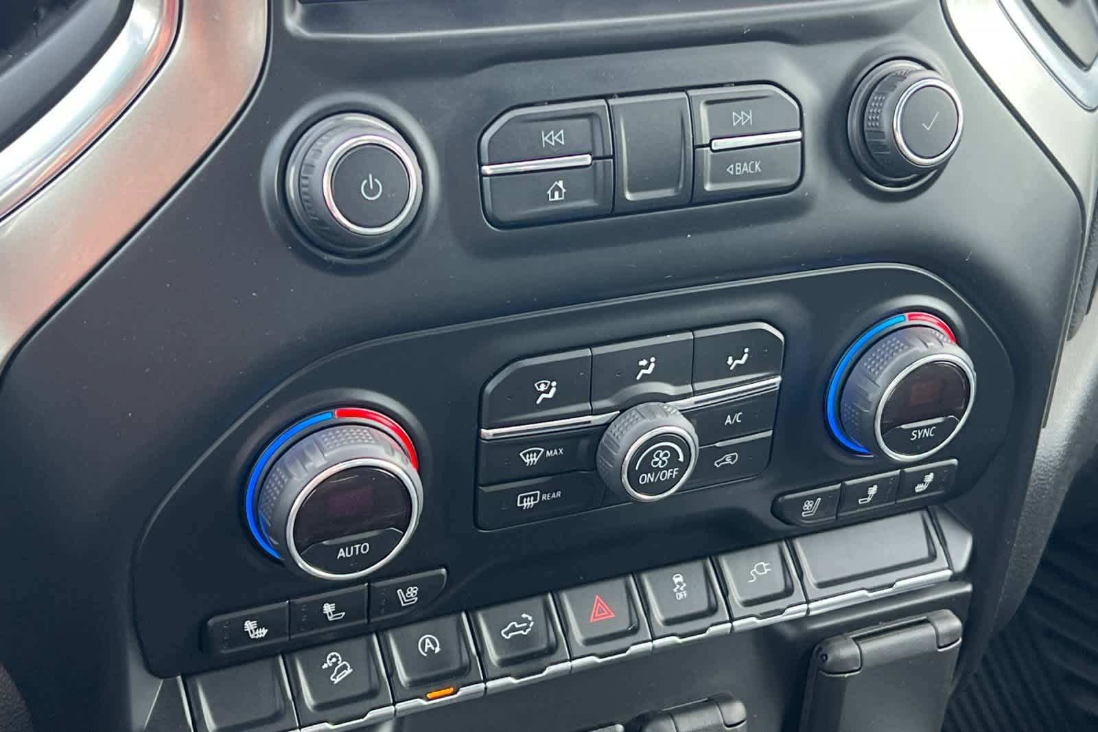 Thumbnail: 2019 Chevrolet Silverado 1500 - 20