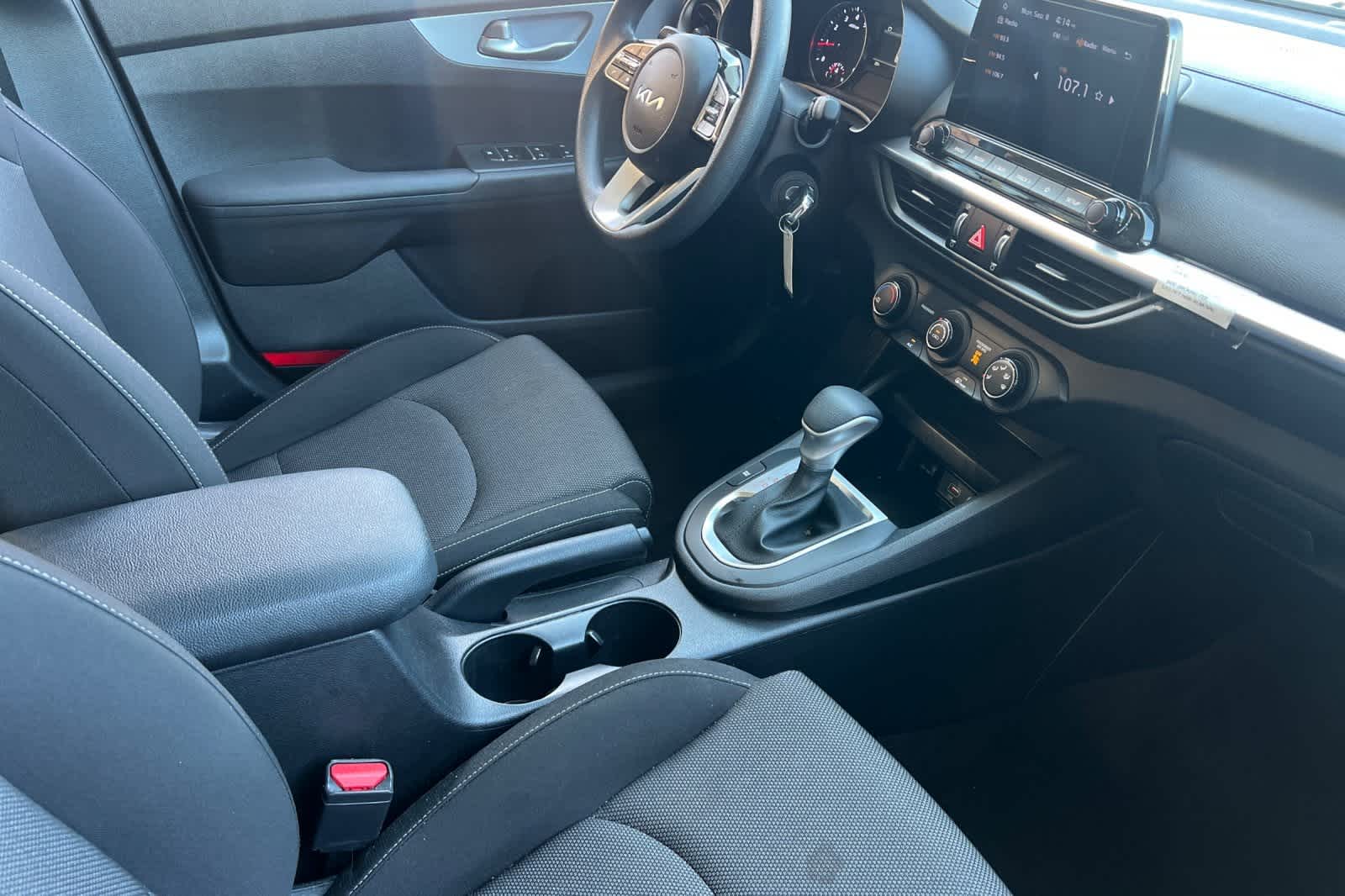 Thumbnail: 2023 Kia Forte - 17