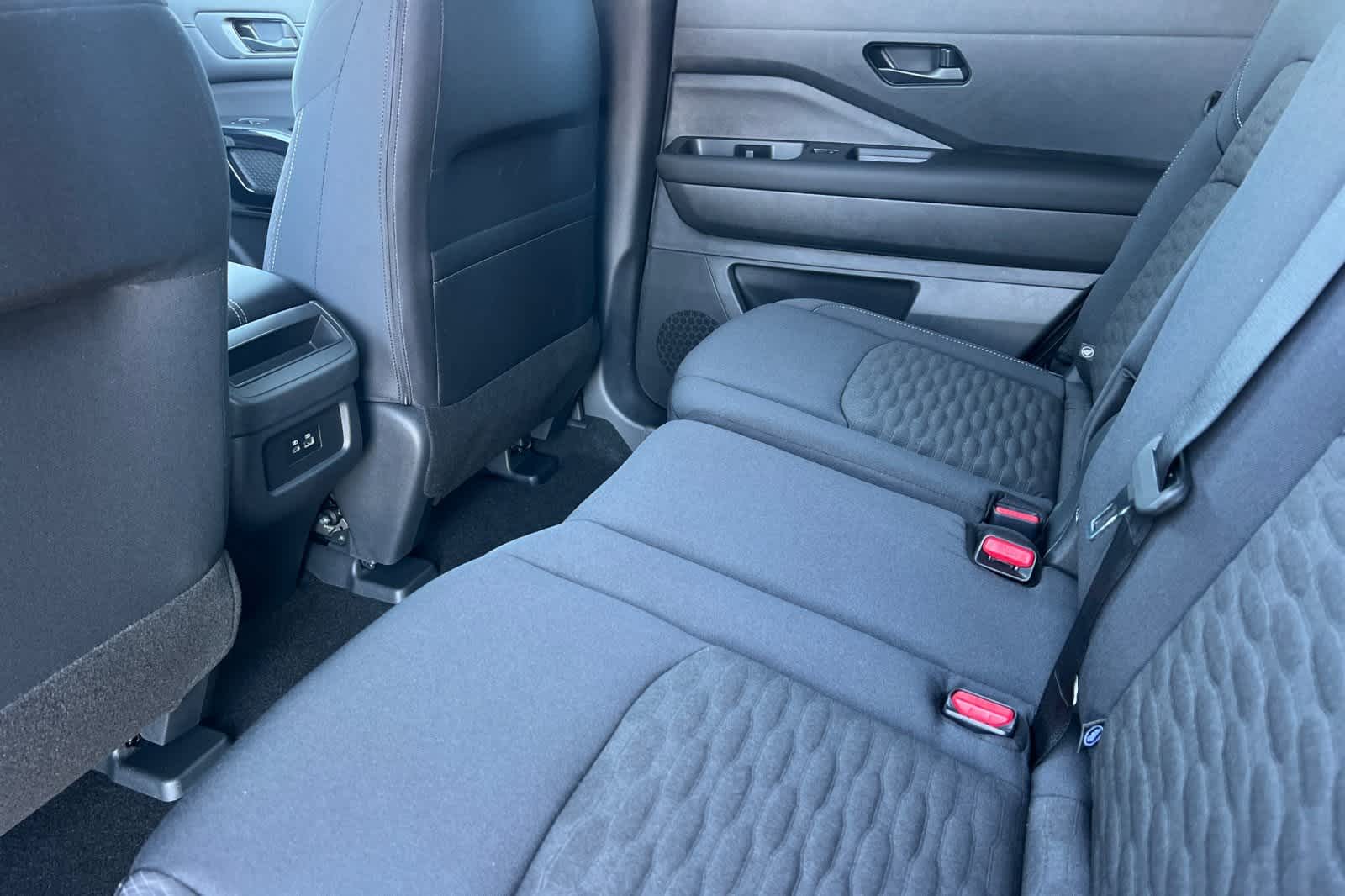 Thumbnail: 2025 Nissan Pathfinder - 5