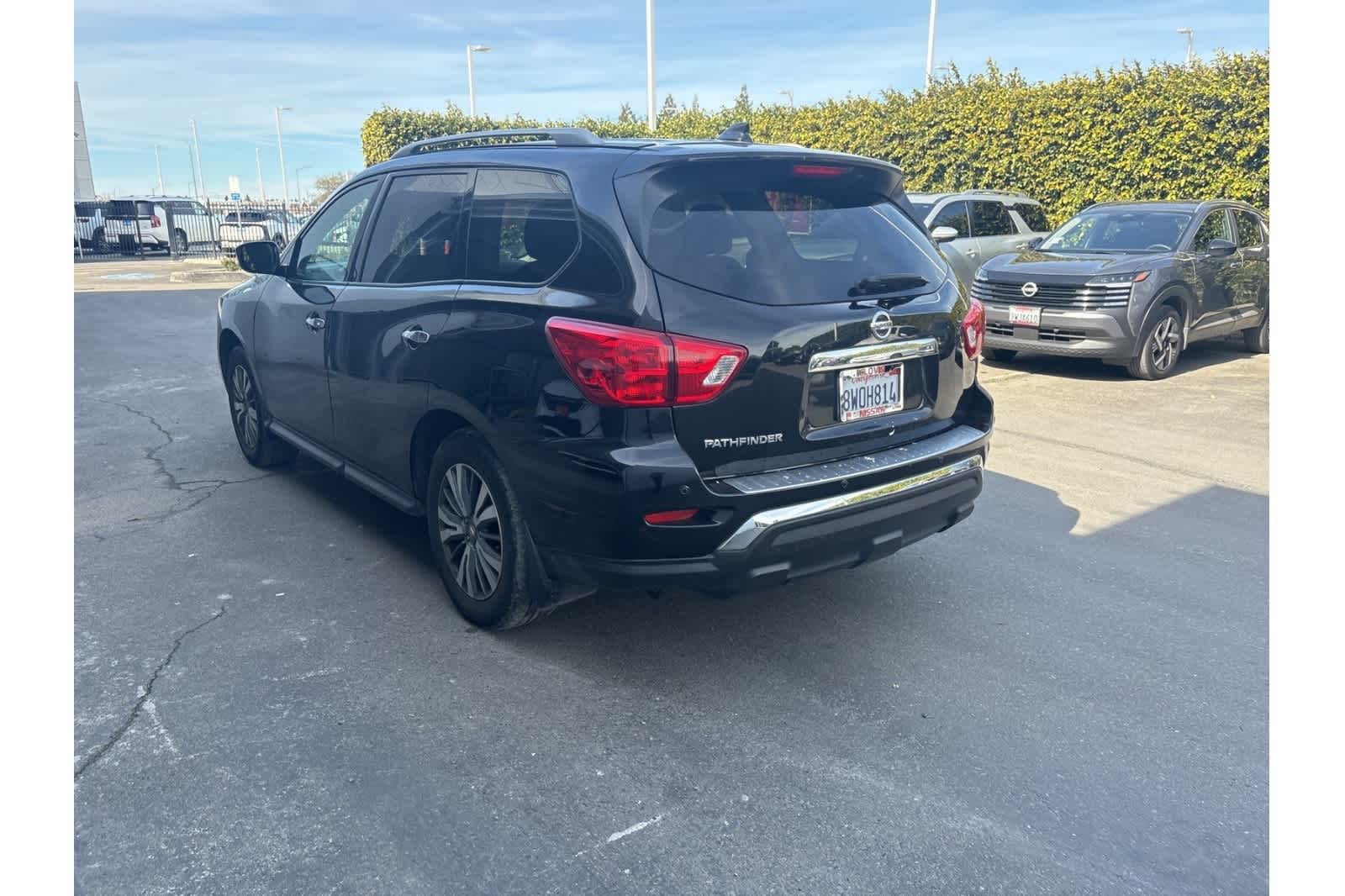 Thumbnail: 2020 Nissan Pathfinder - 3