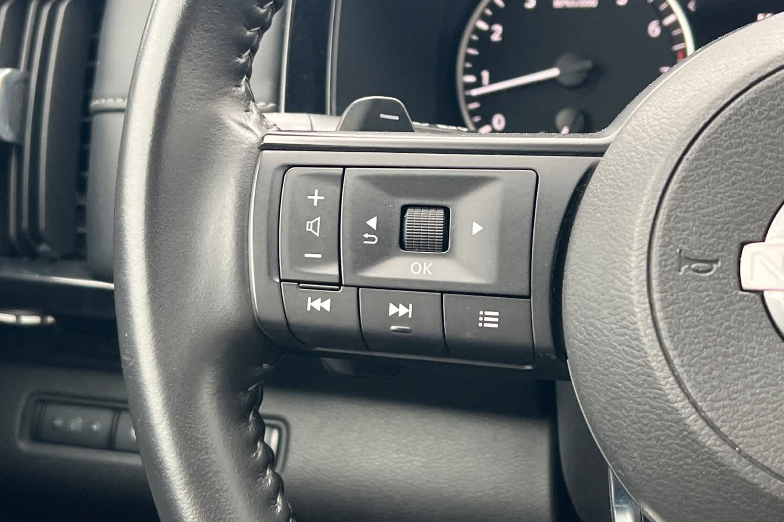 Thumbnail: 2024 Nissan Pathfinder - 32