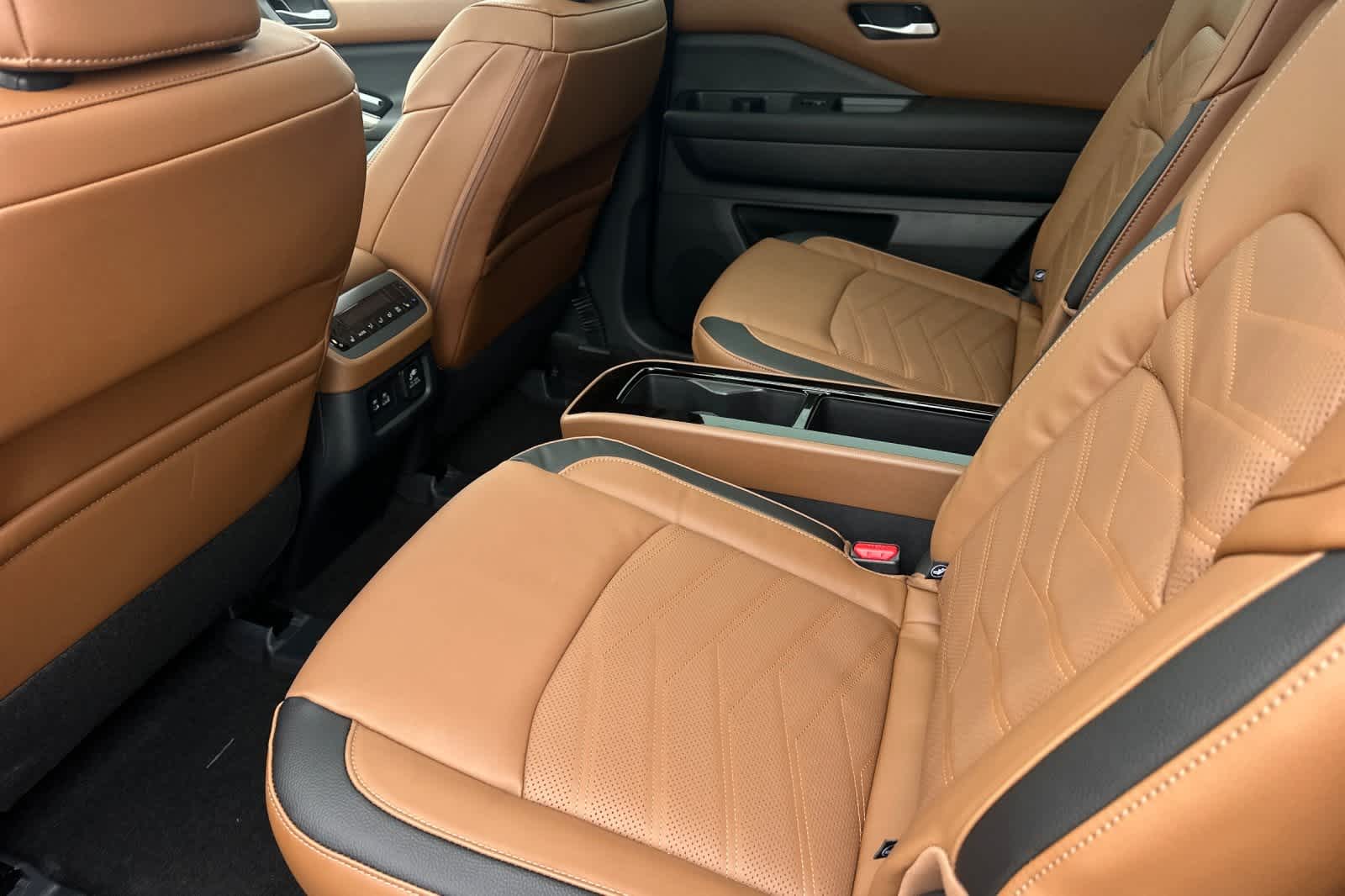 Thumbnail: 2025 Nissan Pathfinder - 5