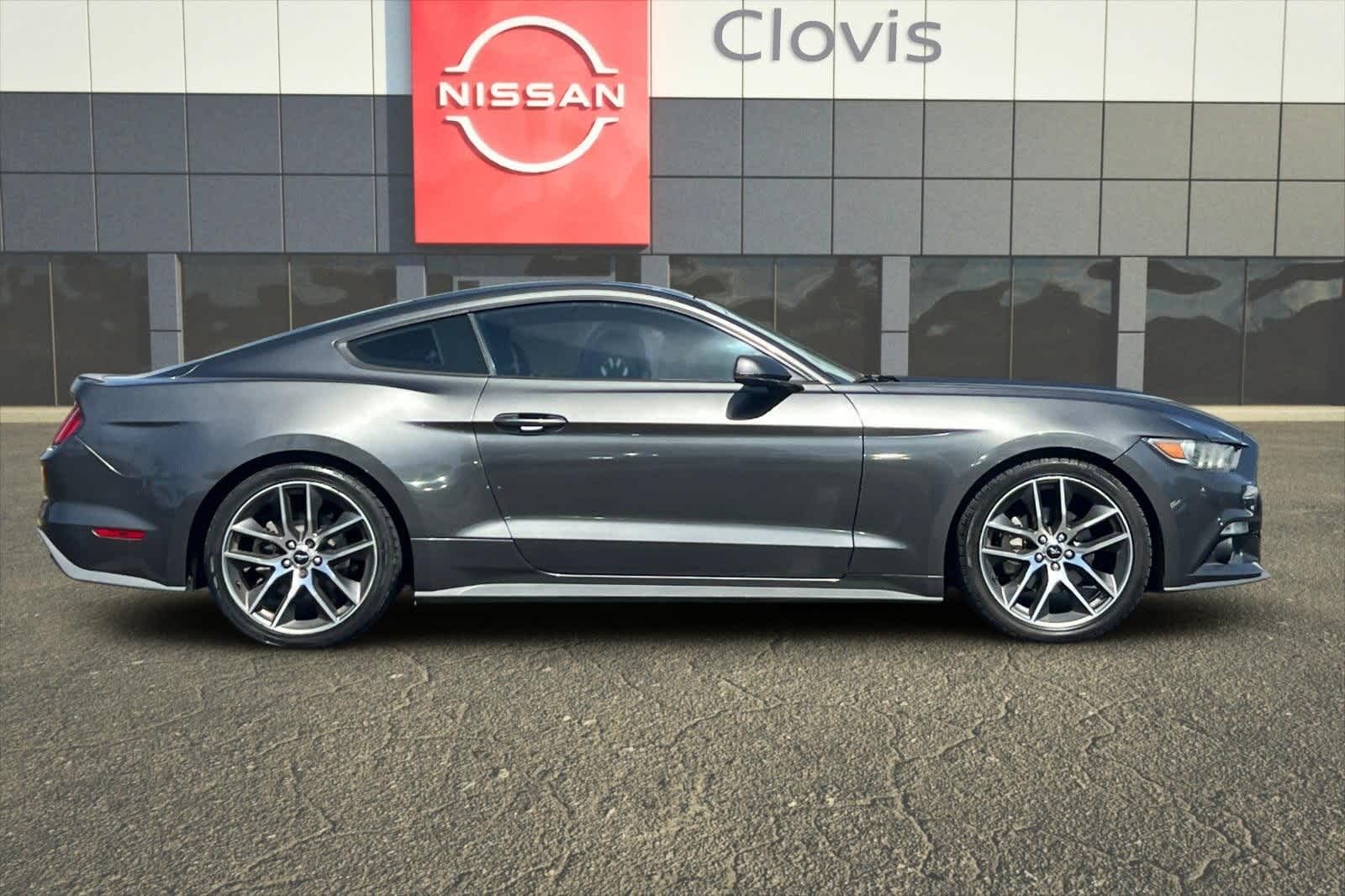 2015 Ford Mustang  6