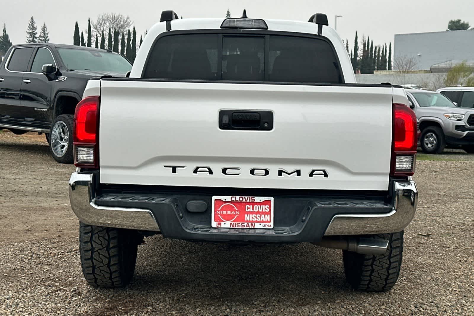 Thumbnail: 2019 Toyota Tacoma - 8