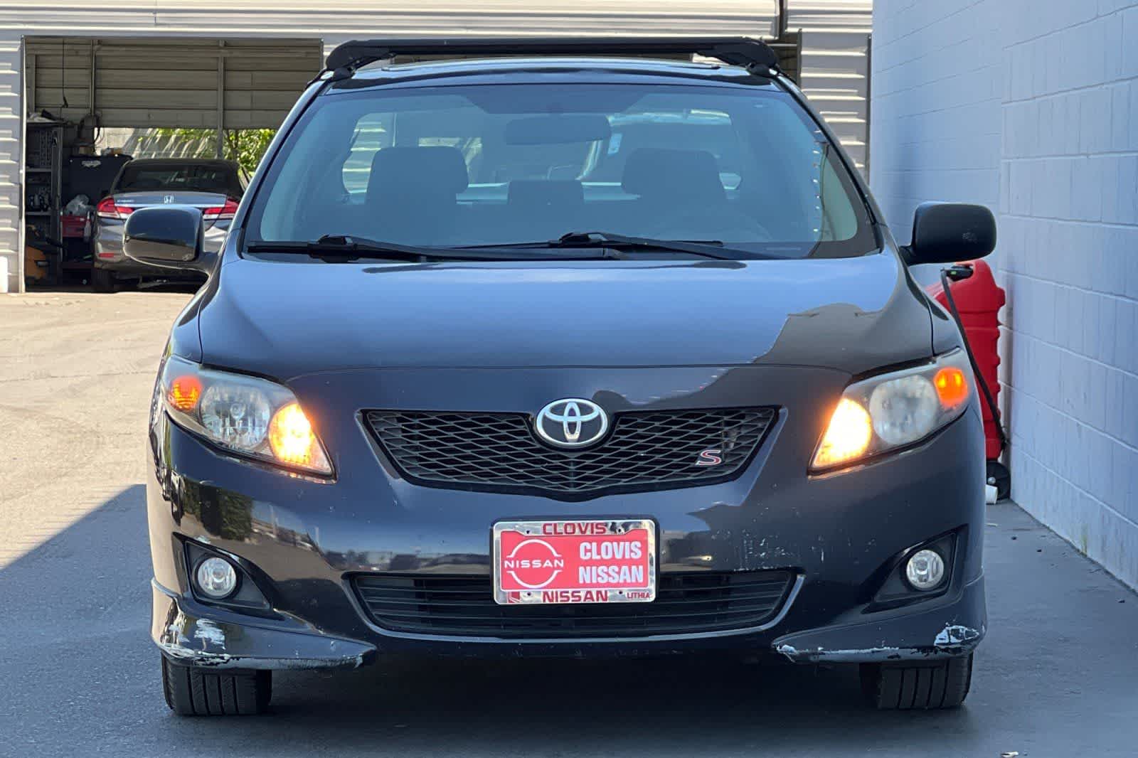 Thumbnail: 2010 Toyota Corolla - 11