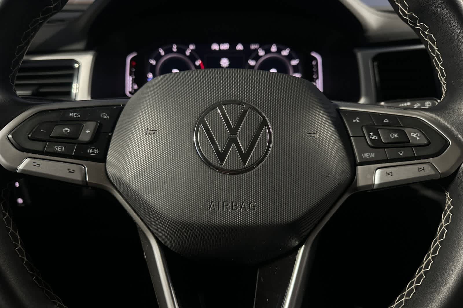 Thumbnail: 2022 Volkswagen Atlas - 23