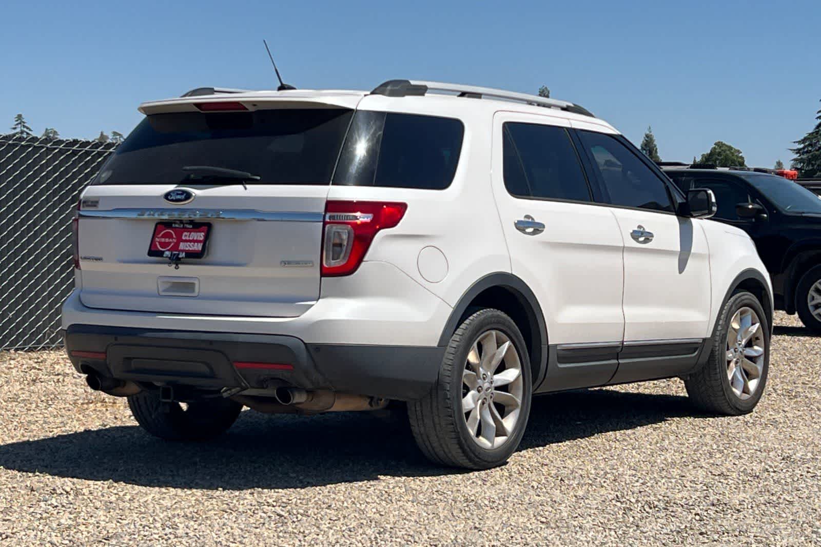Thumbnail: 2014 Ford Explorer - 3