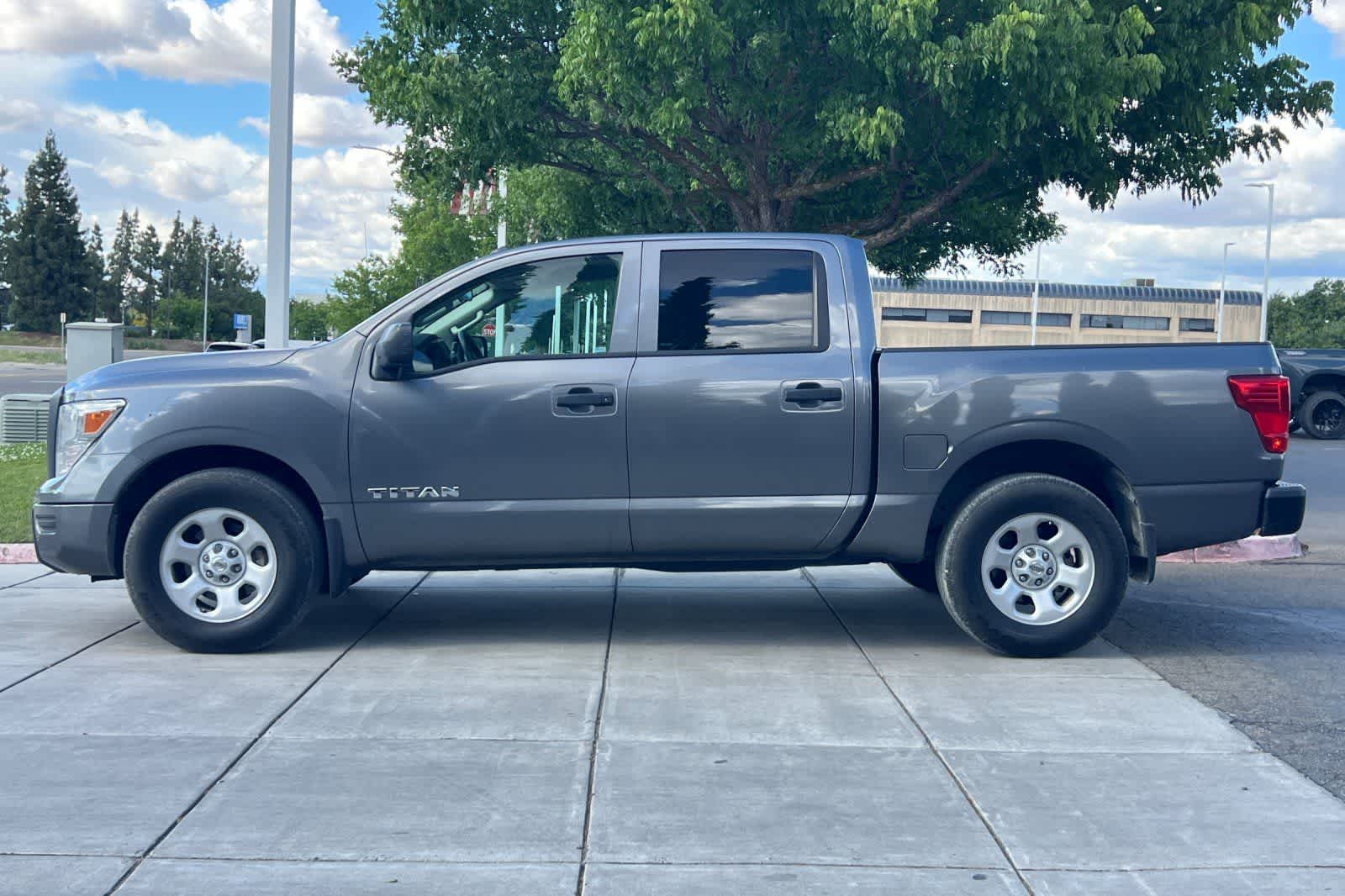 Thumbnail: 2021 Nissan Titan - 6