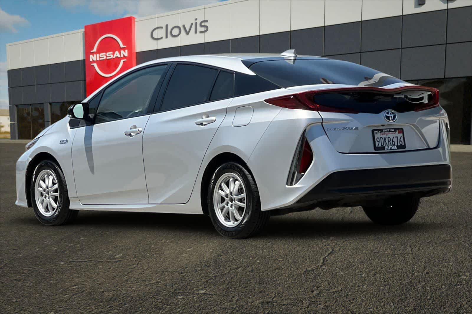 Thumbnail: 2022 Toyota Prius Prime - 7